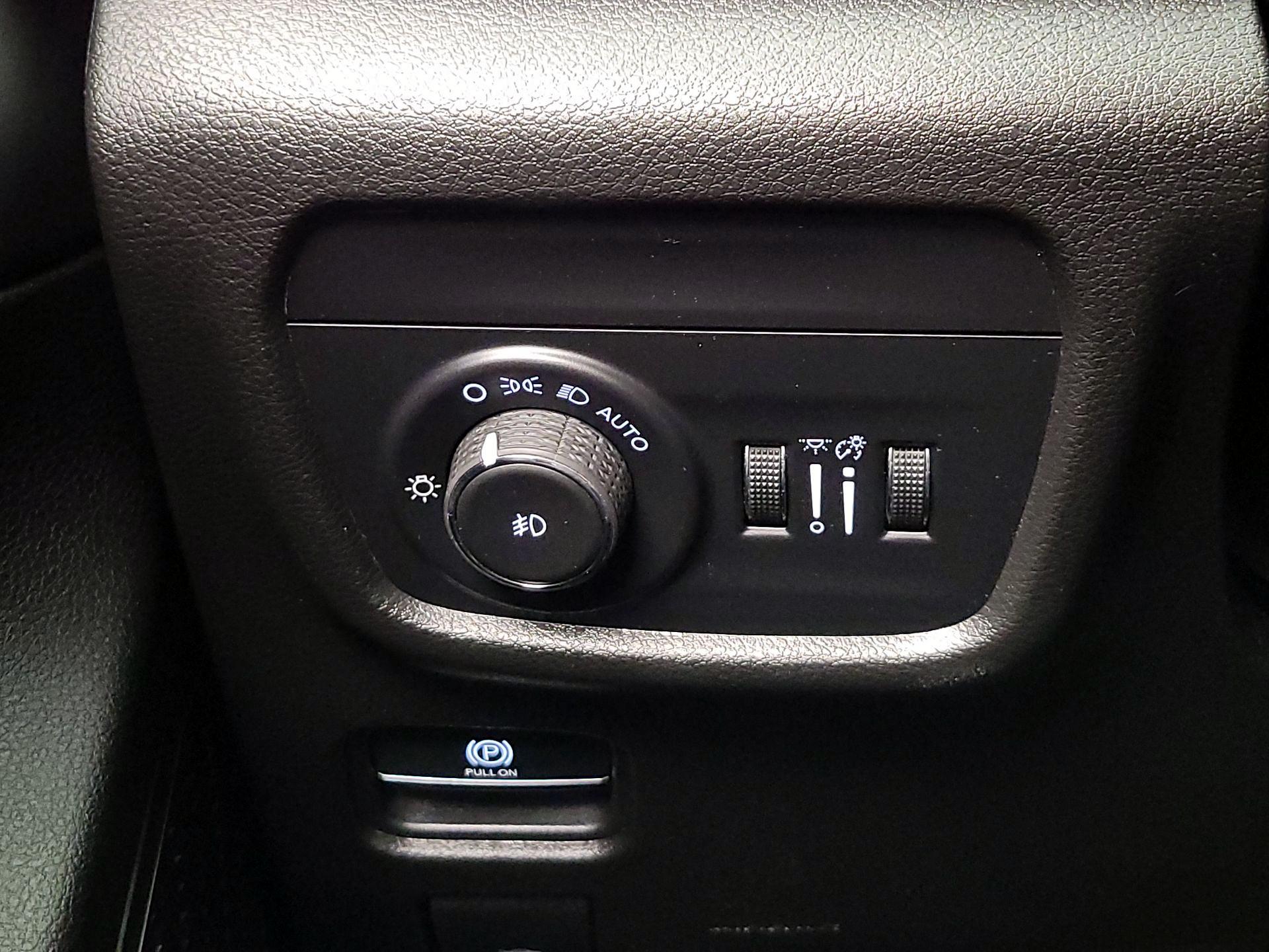 Thumbnail: 2023 Jeep Grand Cherokee - 13