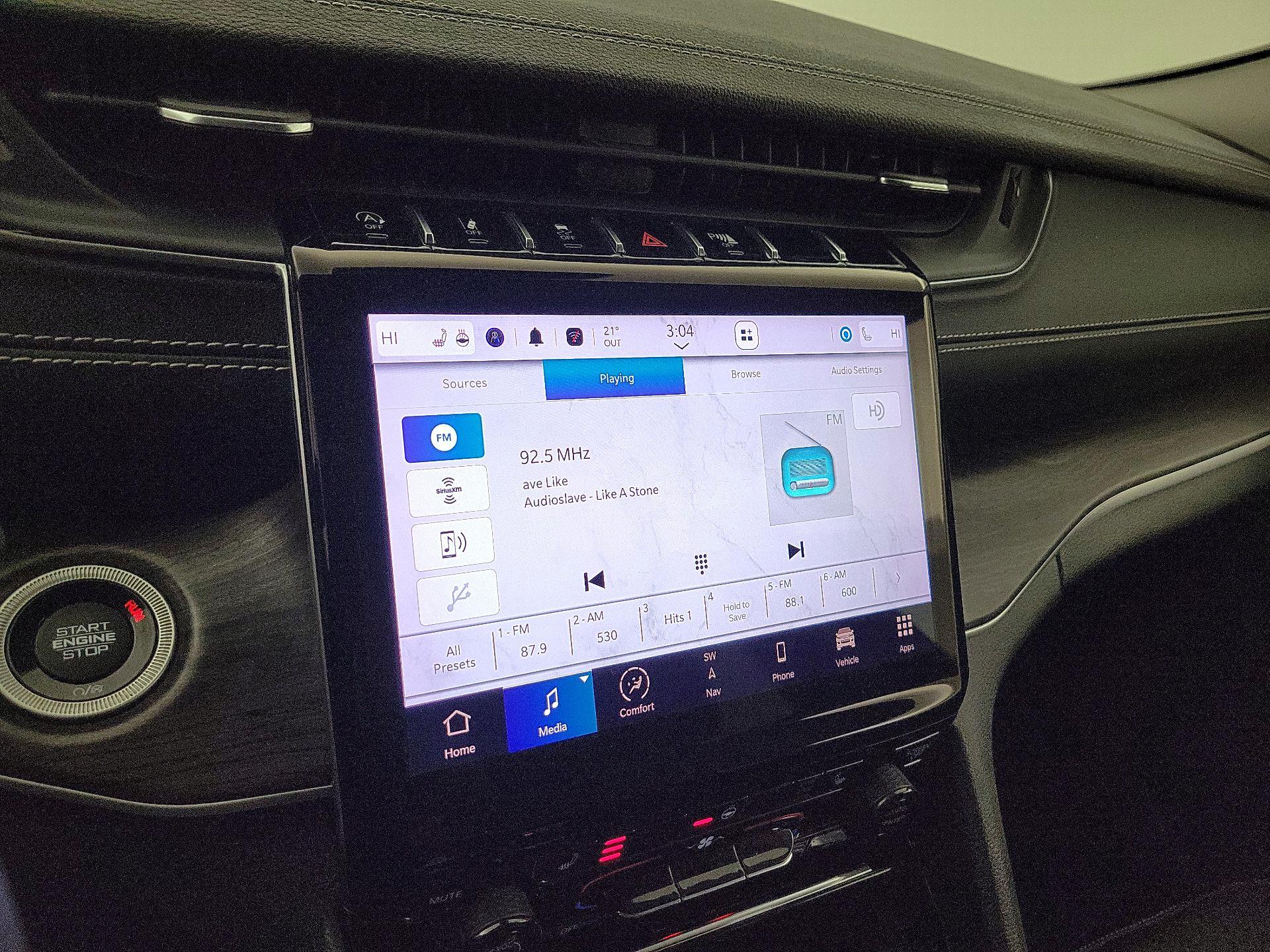 Thumbnail: 2023 Jeep Grand Cherokee - 16