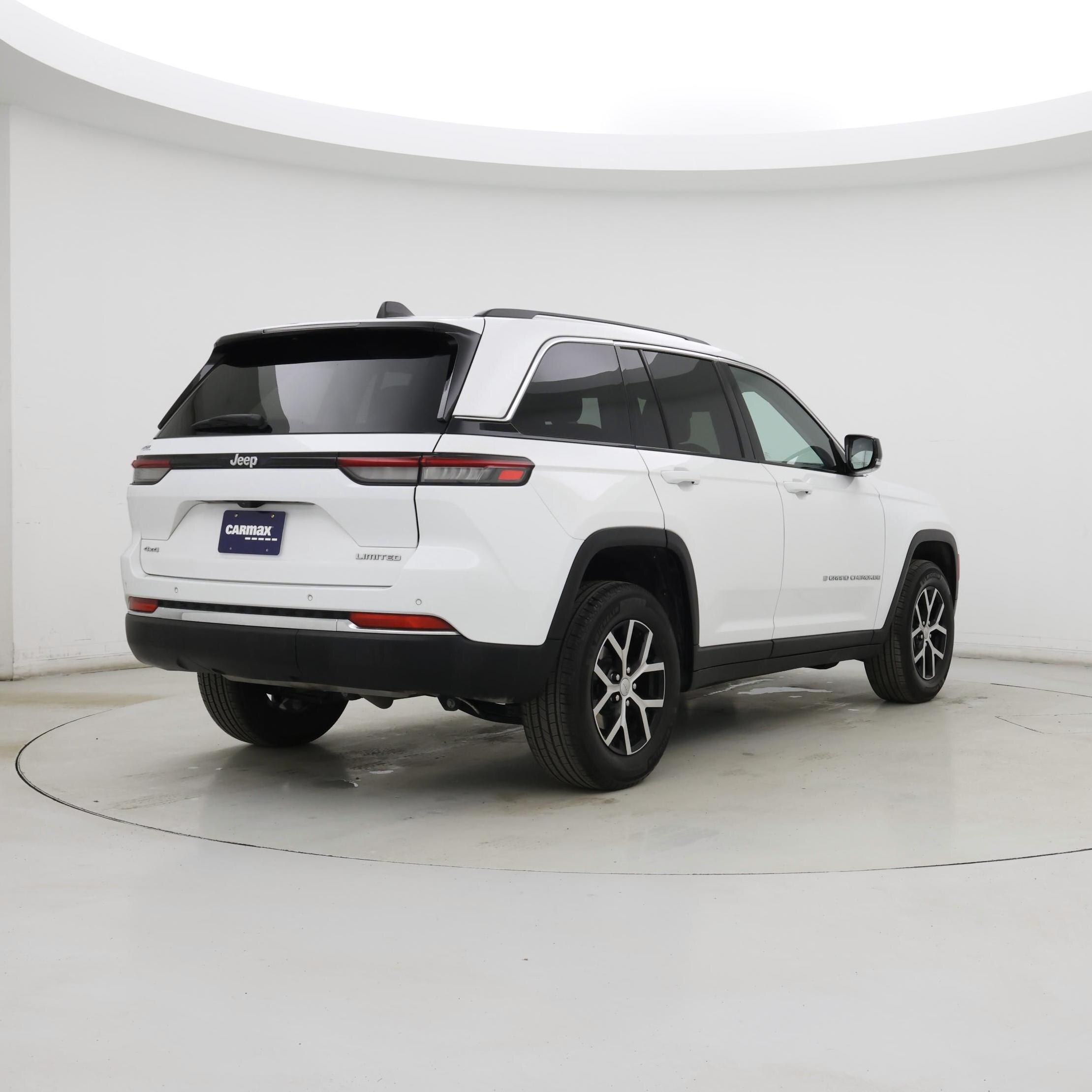 Thumbnail: 2023 Jeep Grand Cherokee - 8