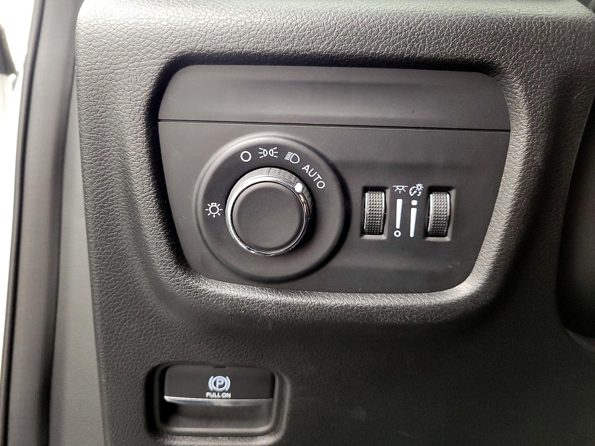 Thumbnail: 2022 Jeep Grand Cherokee - 13