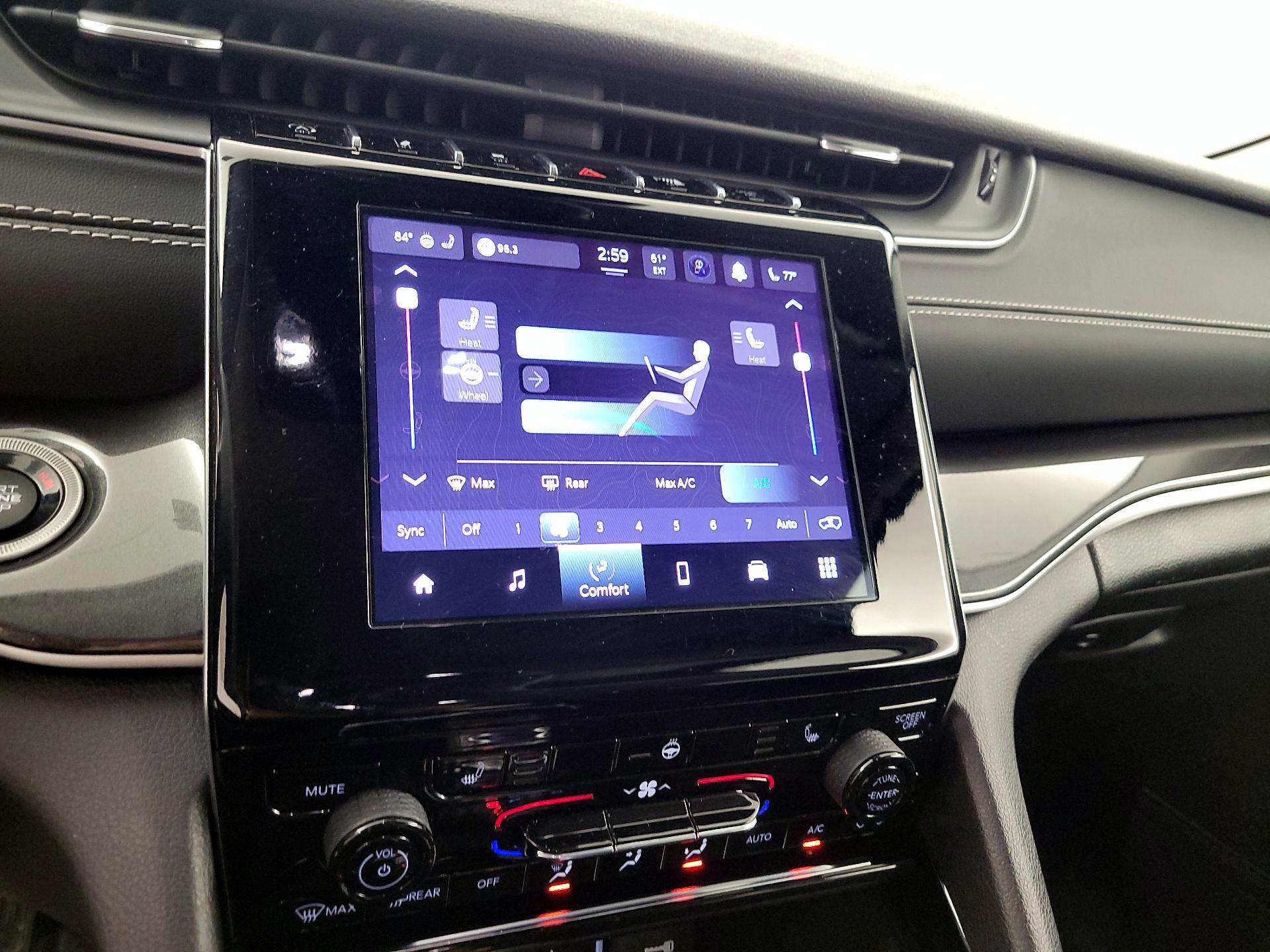 Thumbnail: 2022 Jeep Grand Cherokee - 16