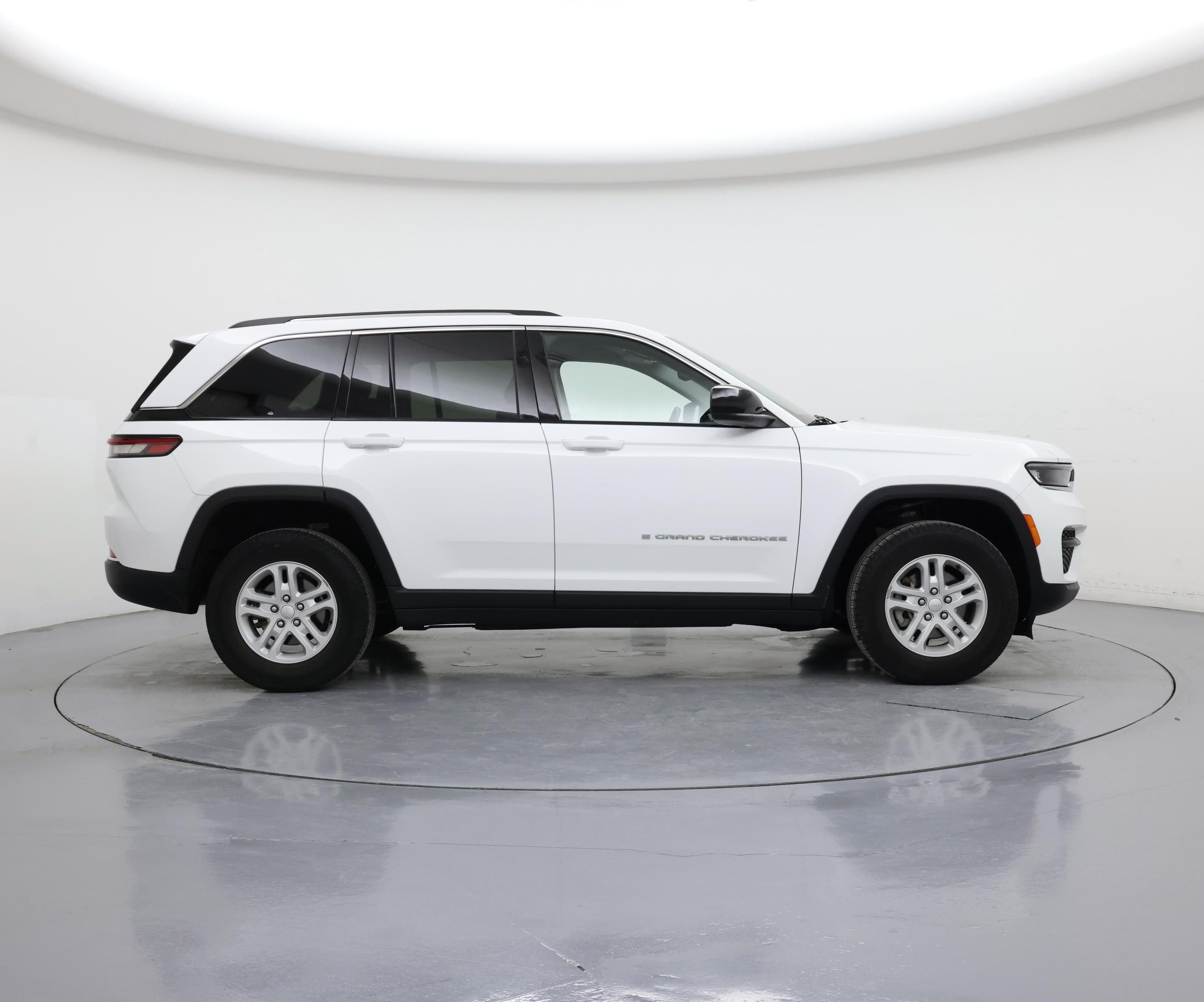 Thumbnail: 2022 Jeep Grand Cherokee - 7