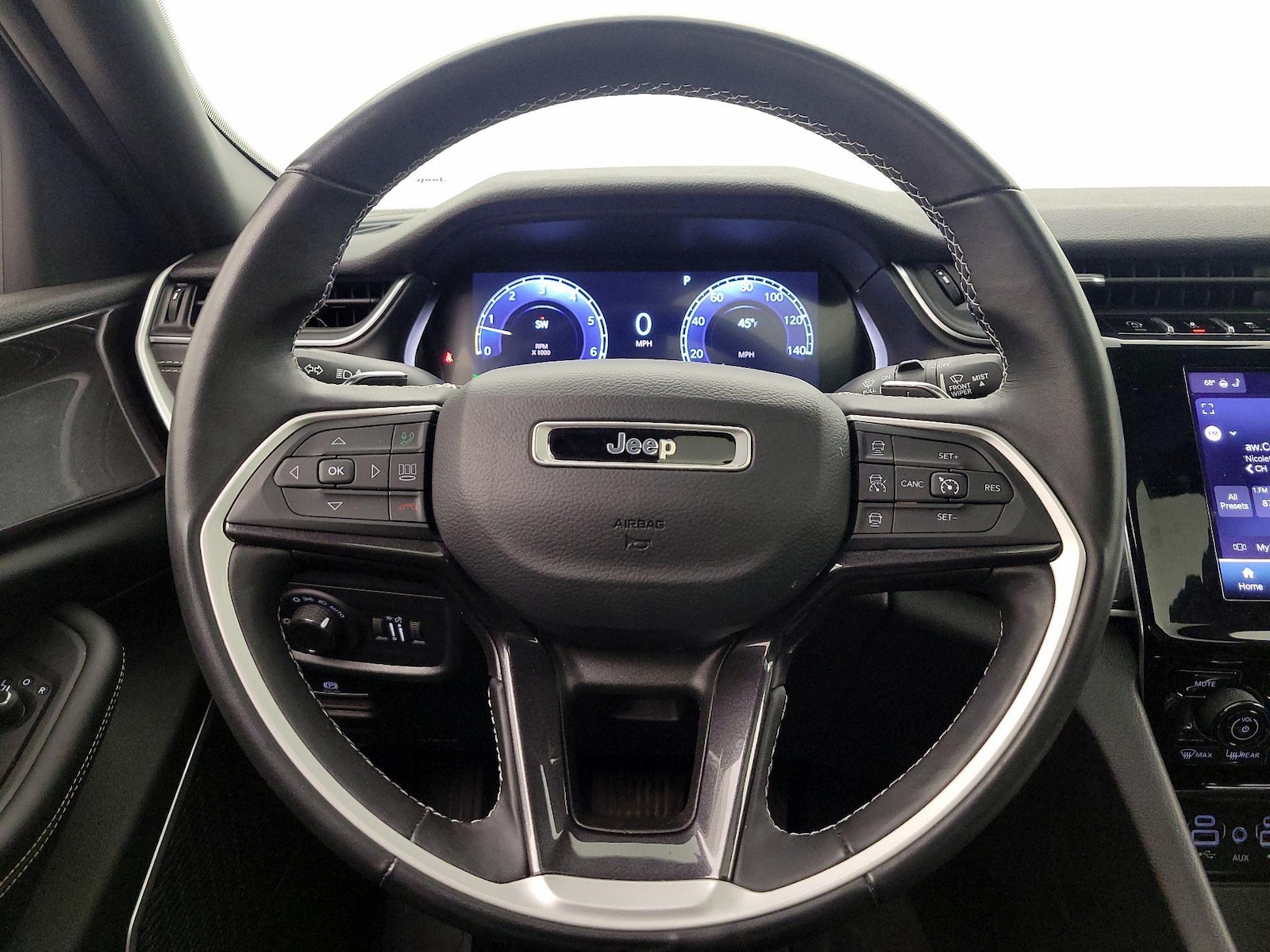2022 Jeep Grand Cherokee Altitude - Photo 11