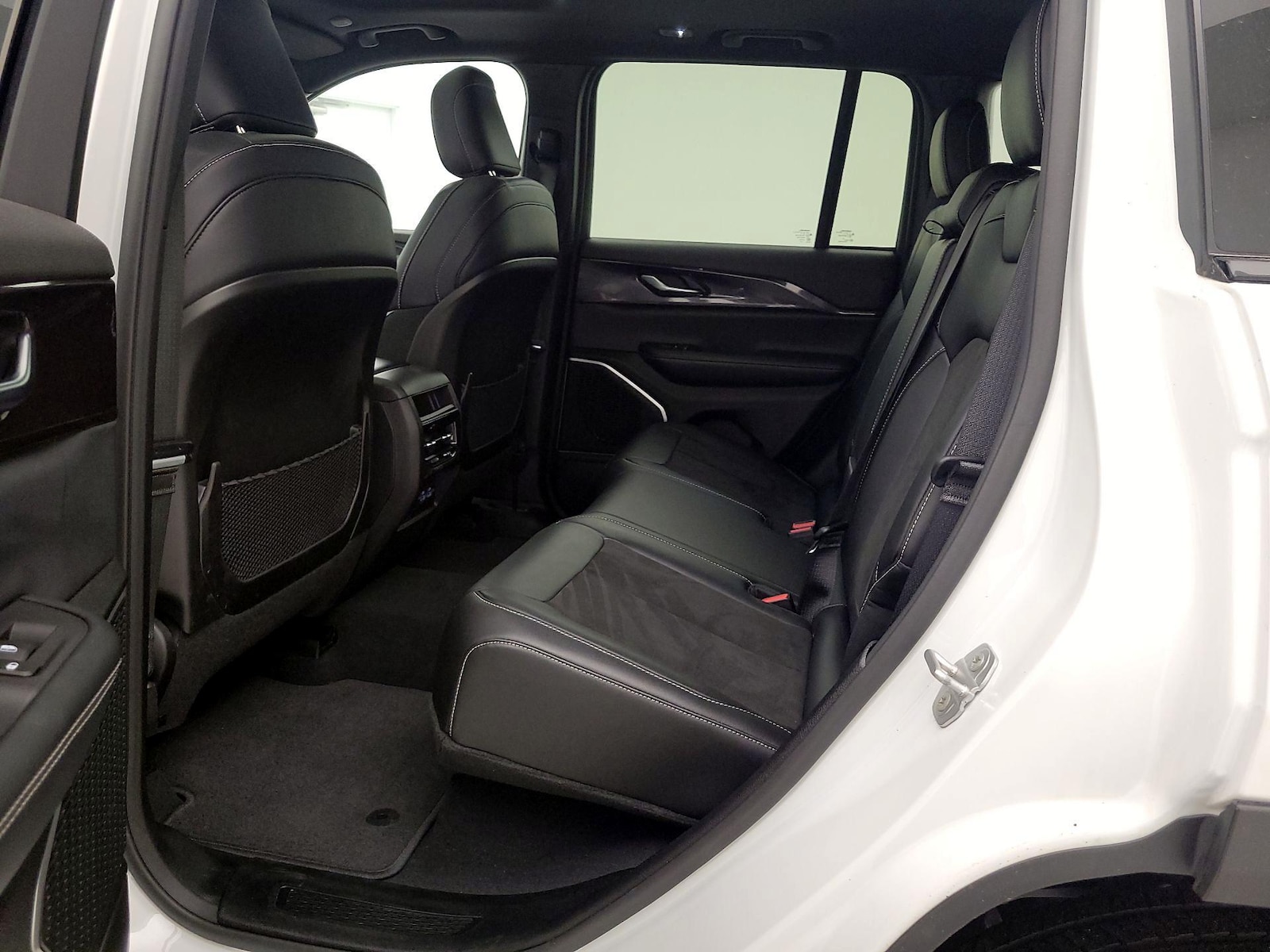 2022 Jeep Grand Cherokee Altitude - Photo 21