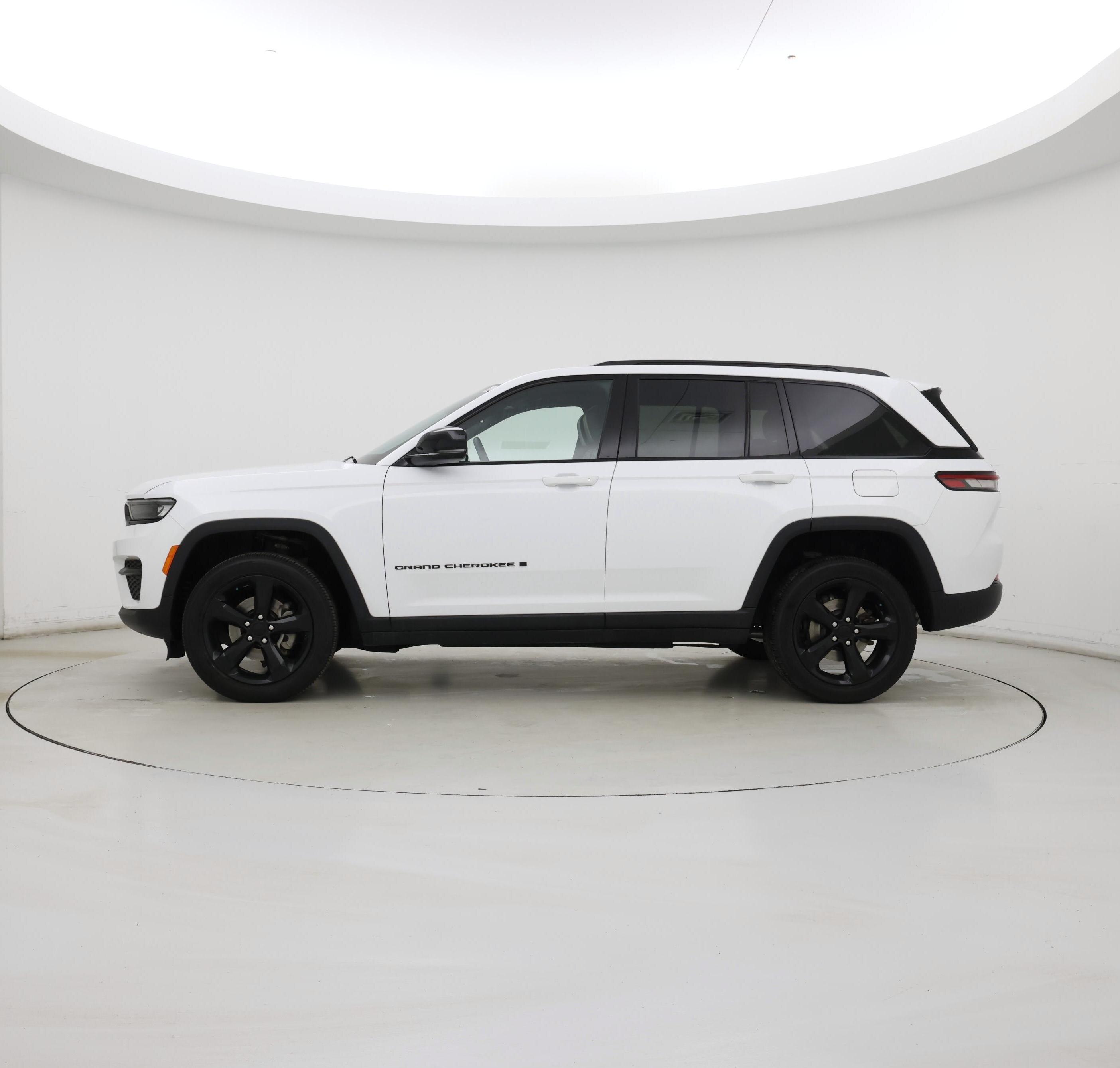 Thumbnail: 2022 Jeep Grand Cherokee - 3