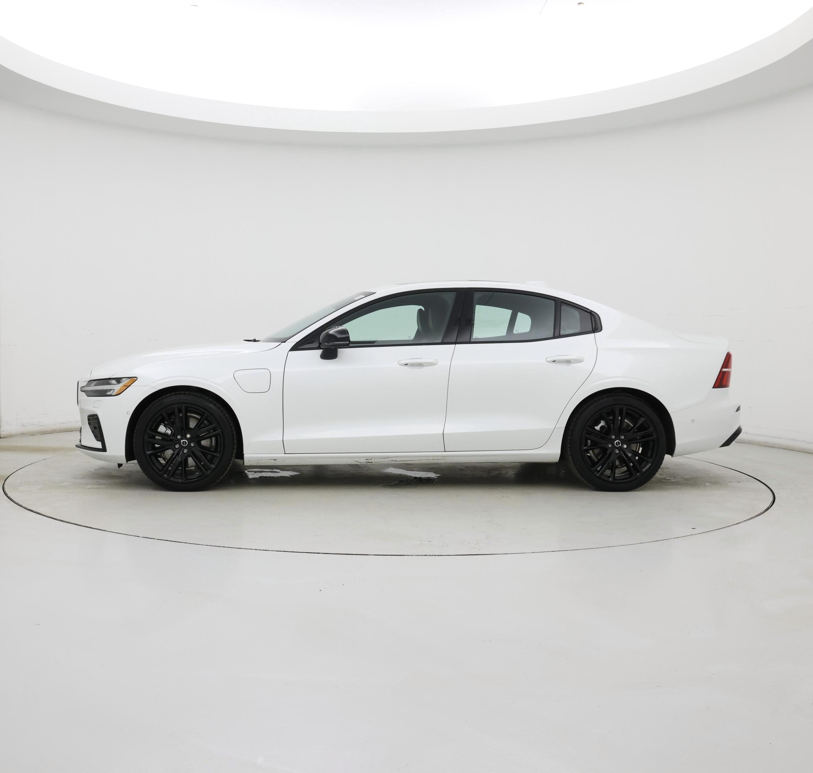 Thumbnail: 2024 Volvo S60 - 3