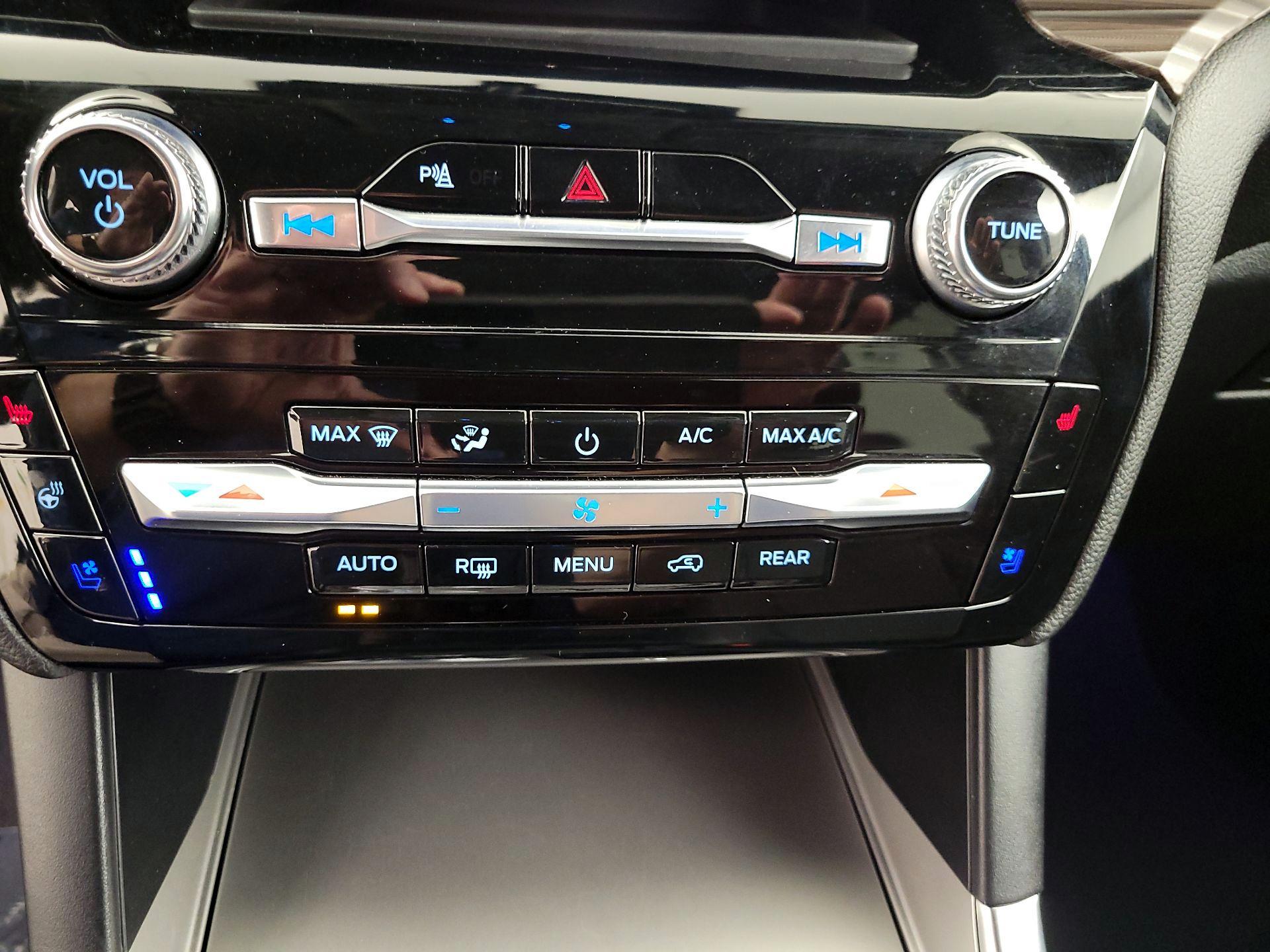 Thumbnail: 2023 Ford Explorer - 17