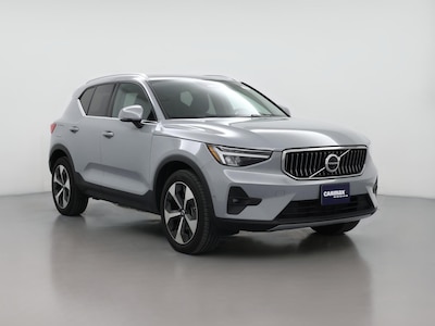 2025 Volvo XC40 B5 Plus Bright Theme