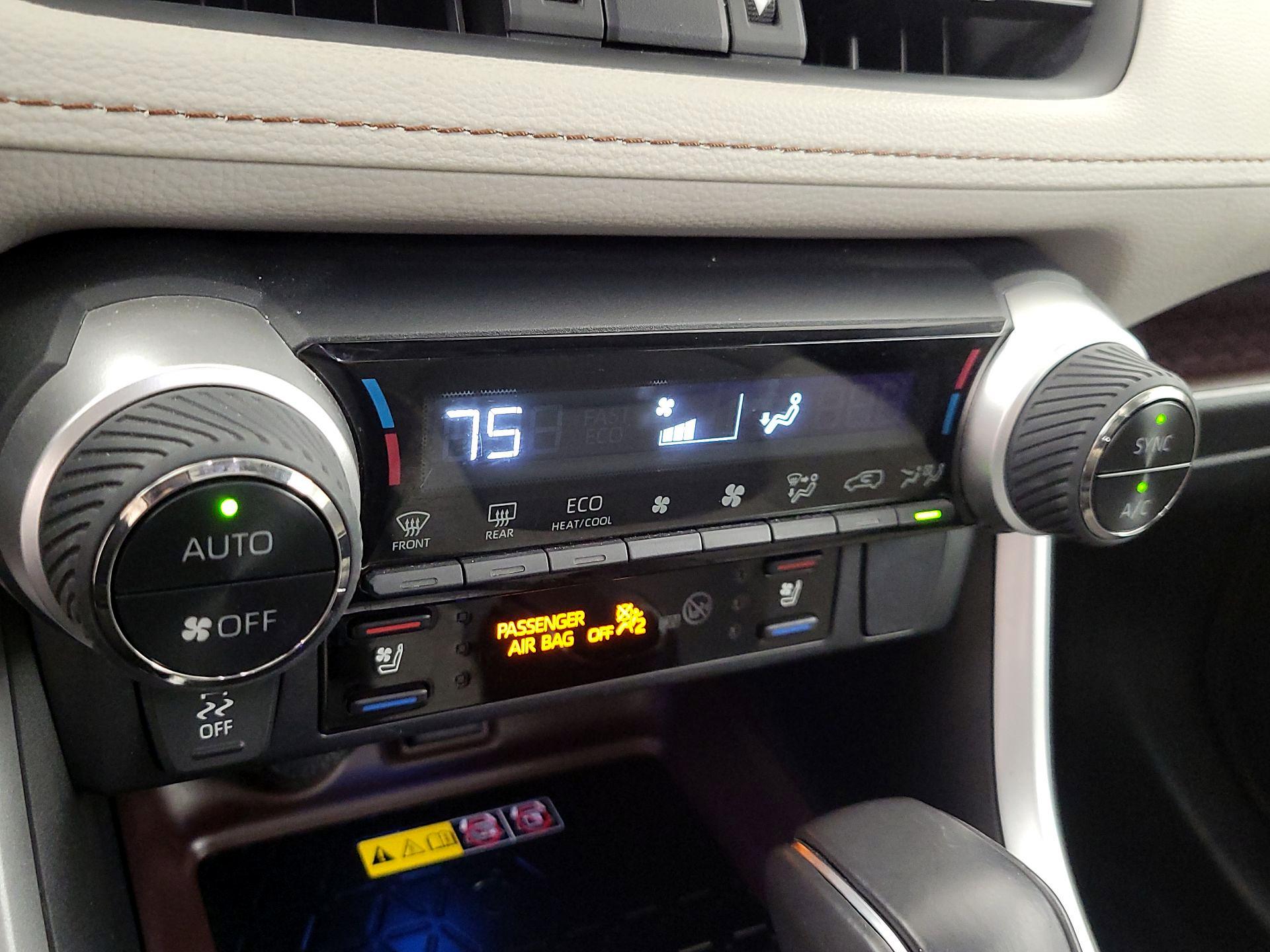 Thumbnail: 2022 Toyota RAV4 - 16