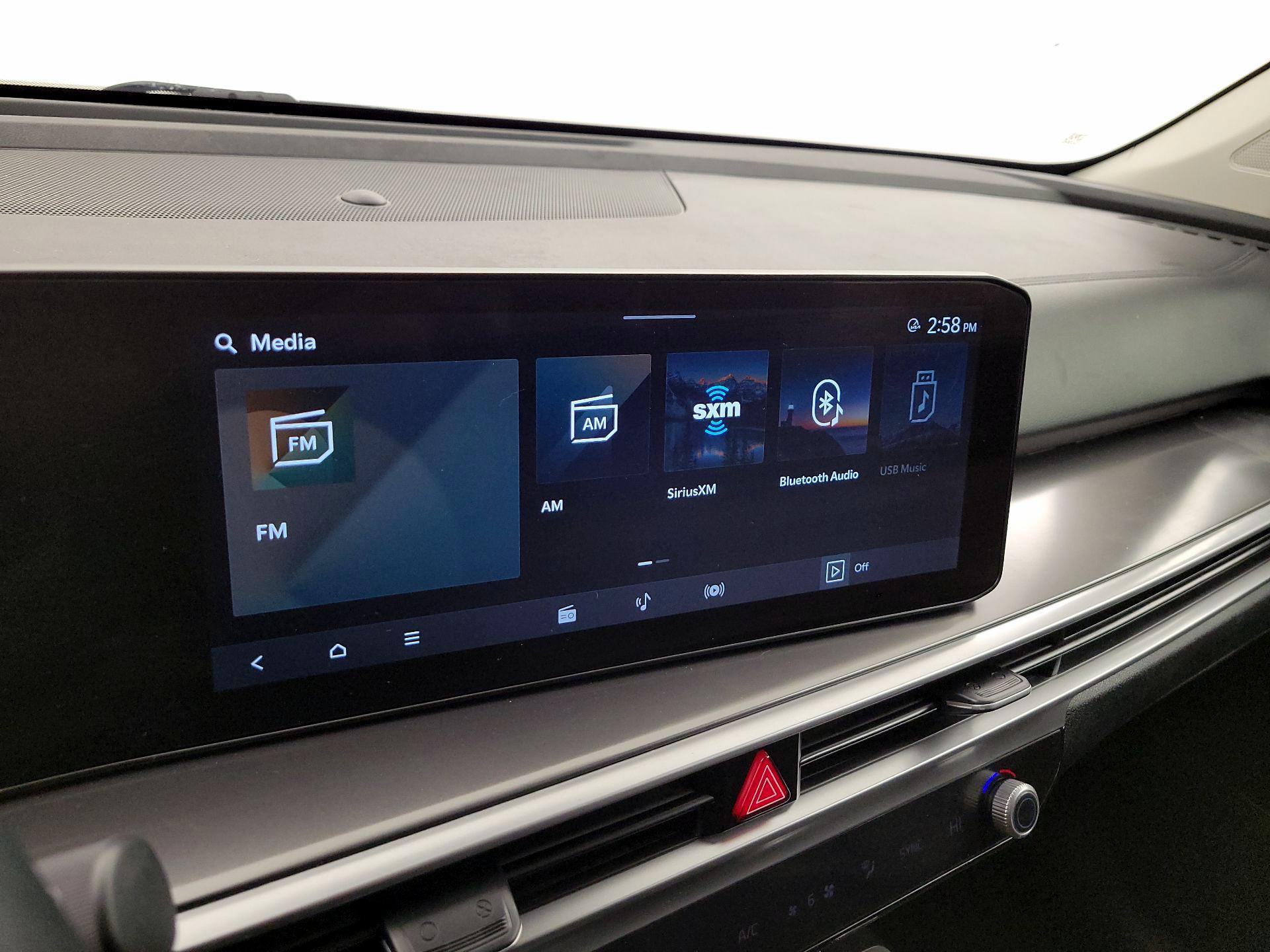 Thumbnail: 2024 Kia Sorento - 16