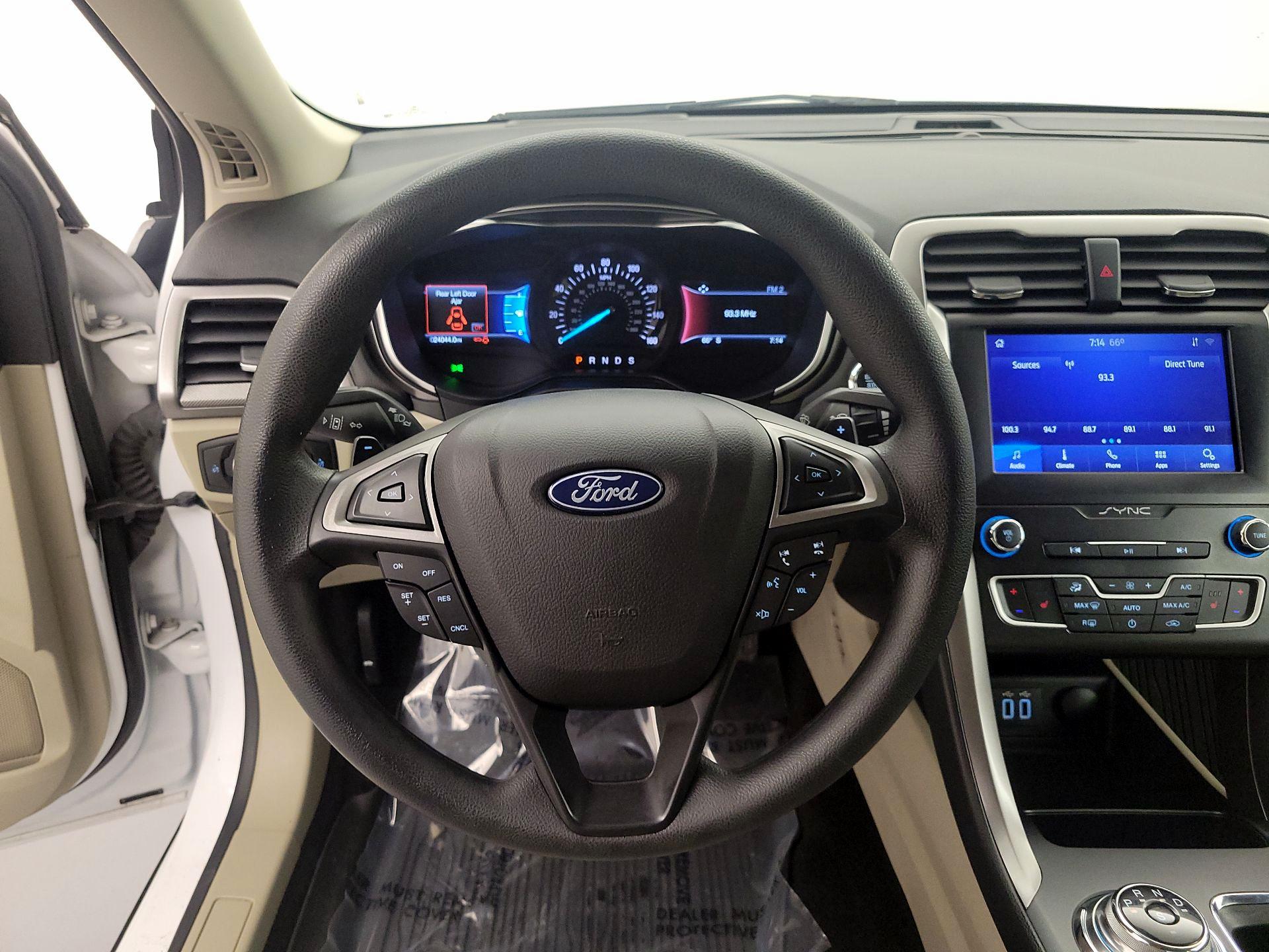 Thumbnail: 2020 Ford Fusion - 10