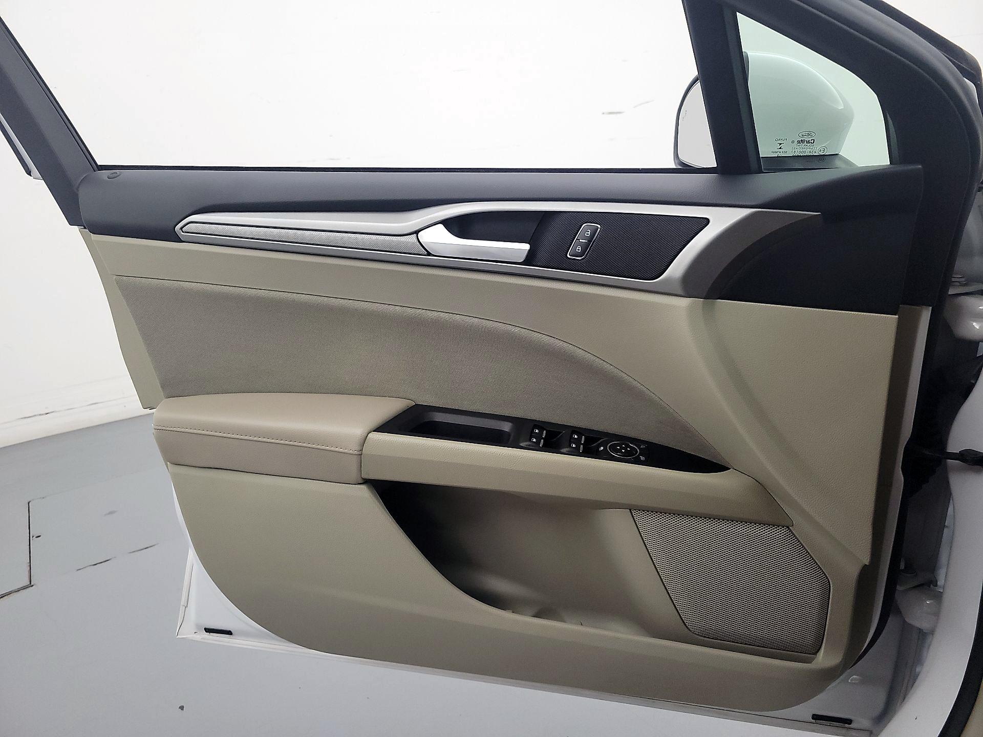 Thumbnail: 2020 Ford Fusion - 12