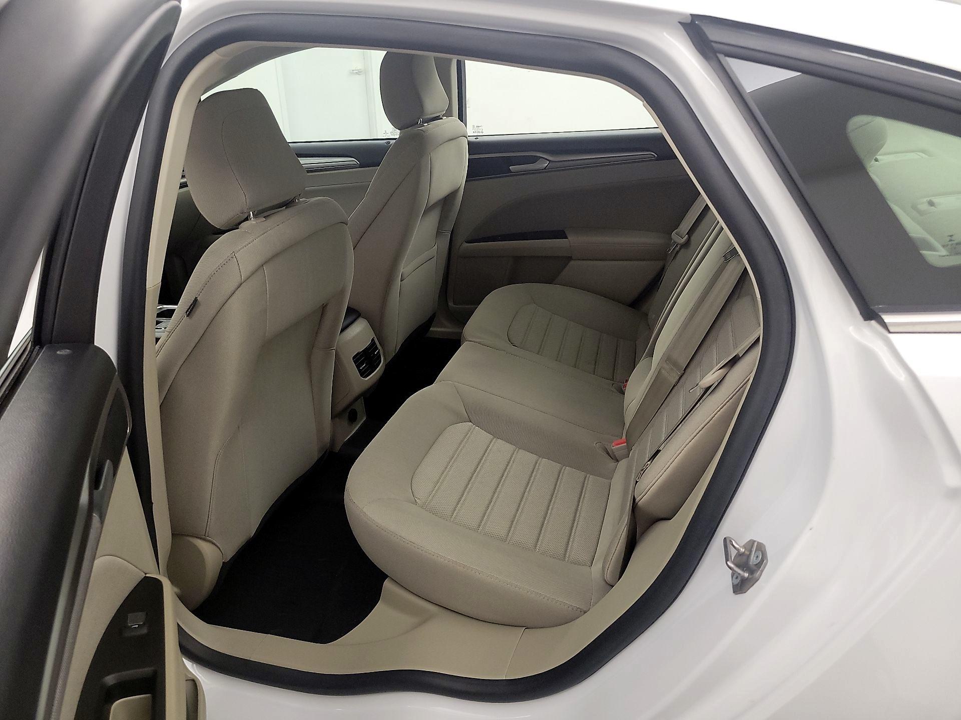 Thumbnail: 2020 Ford Fusion - 19