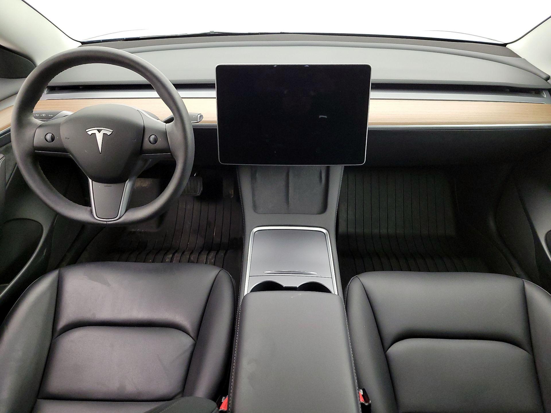 Thumbnail: 2023 Tesla Model 3 - 9