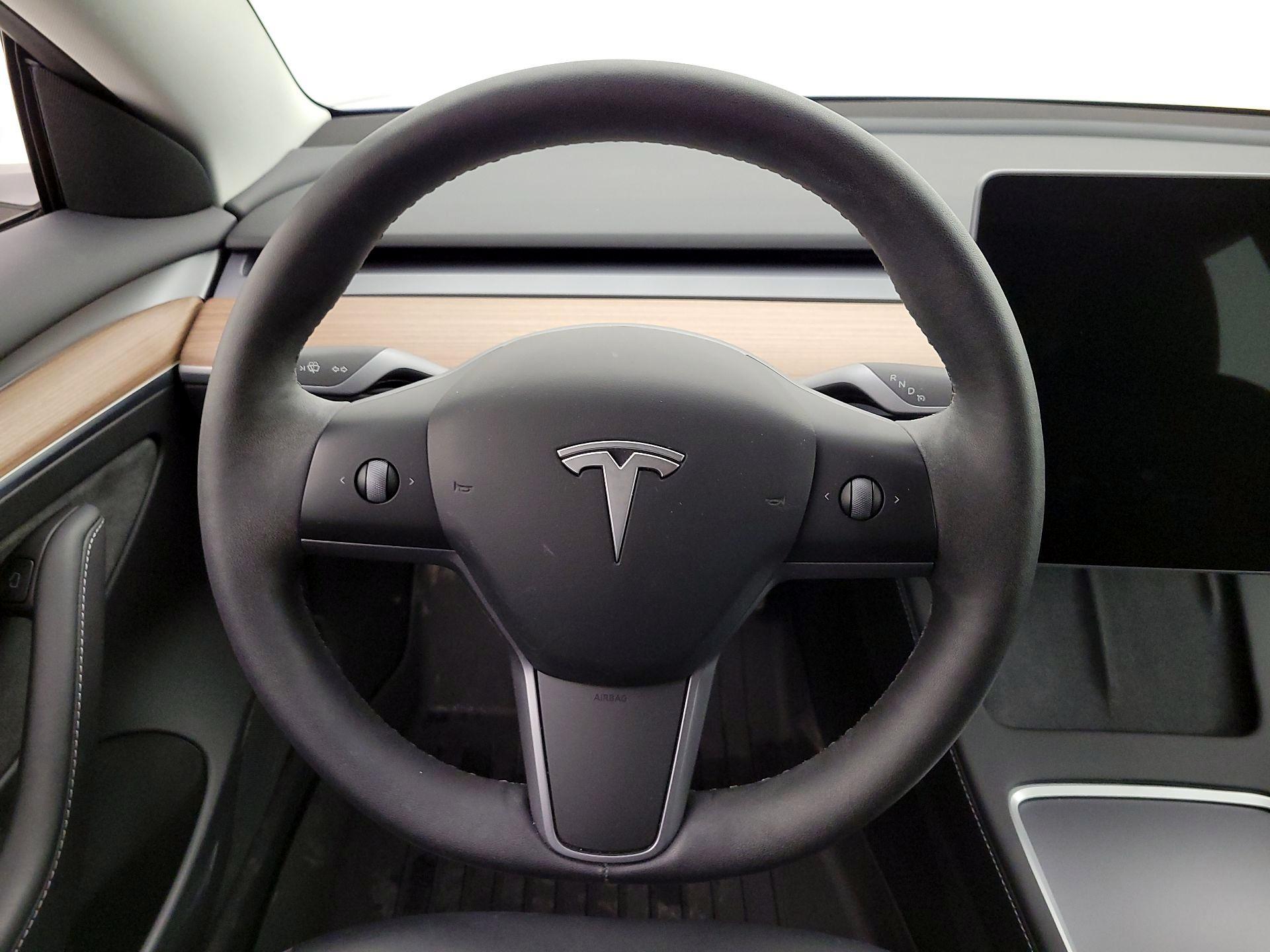 Thumbnail: 2023 Tesla Model 3 - 10