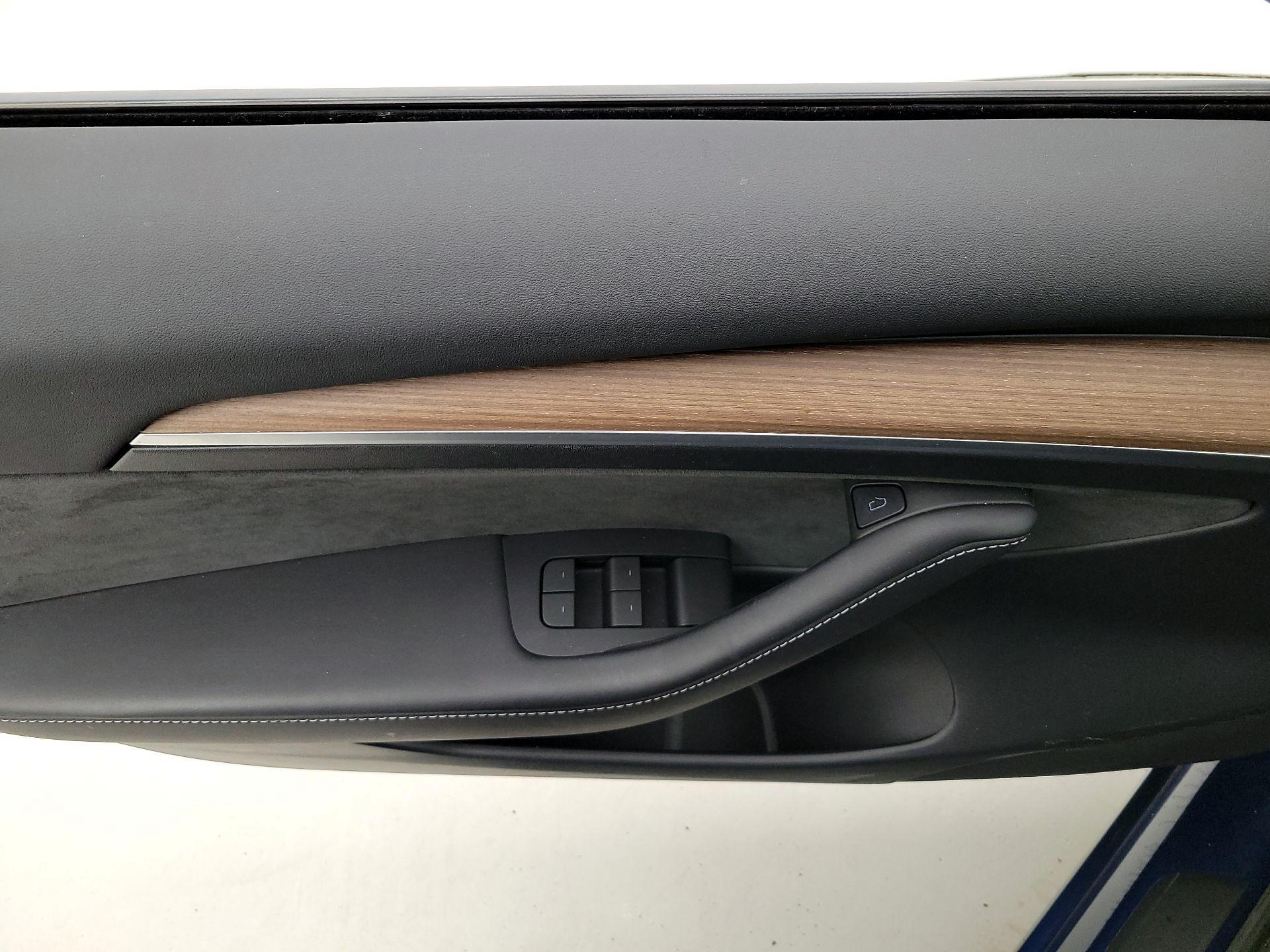 Thumbnail: 2023 Tesla Model 3 - 12