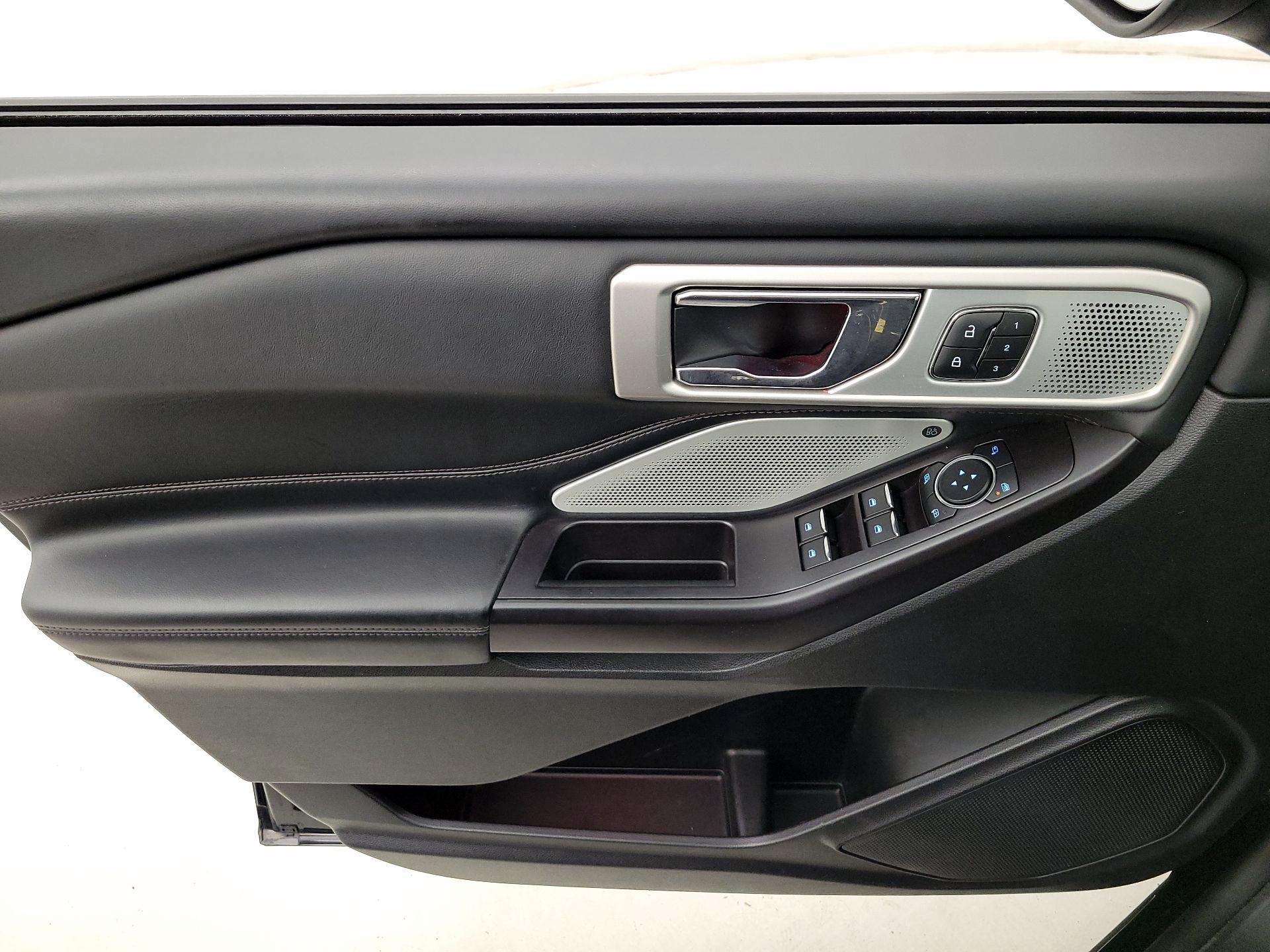 Thumbnail: 2020 Ford Explorer - 12