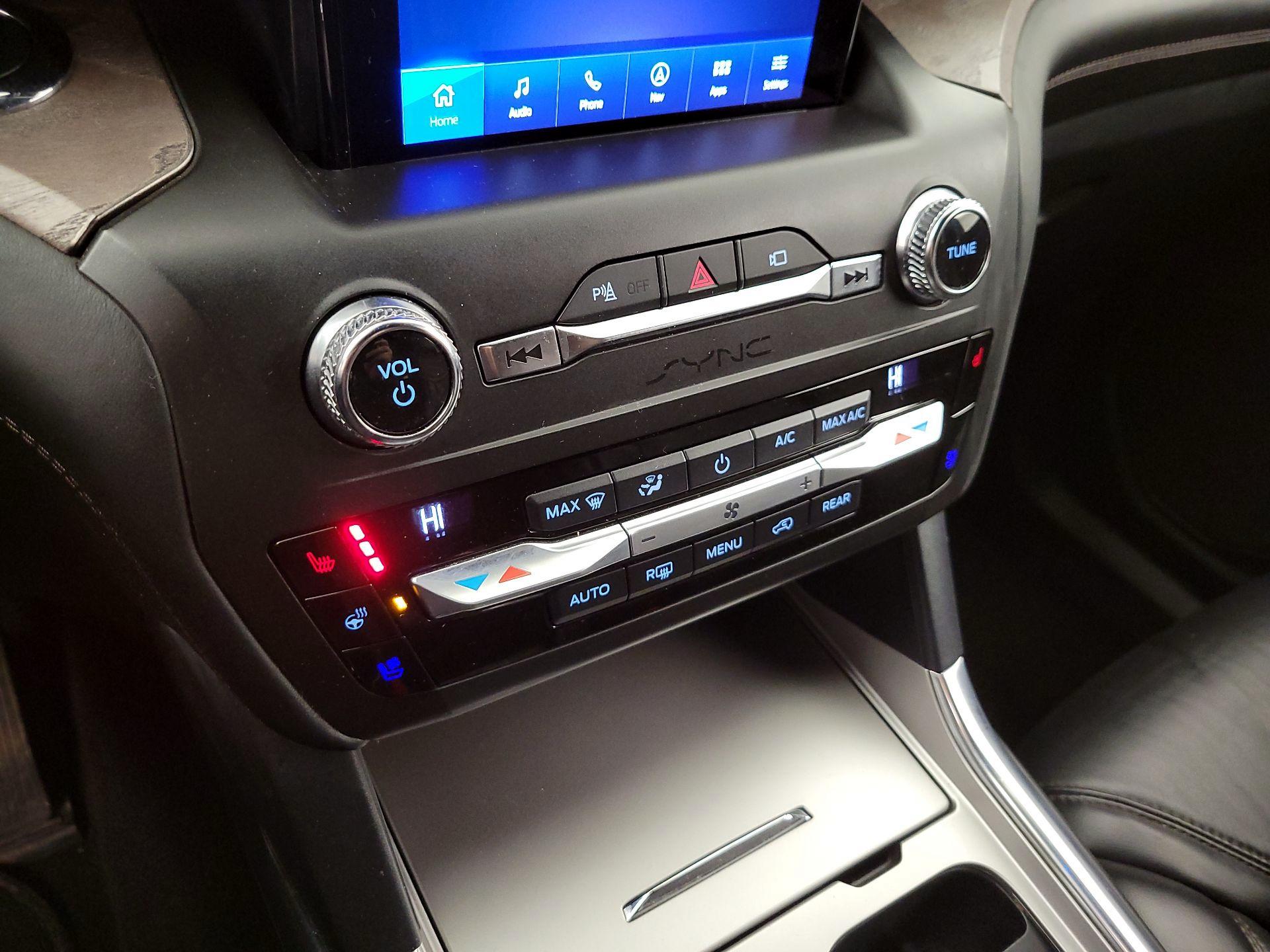 Thumbnail: 2020 Ford Explorer - 17