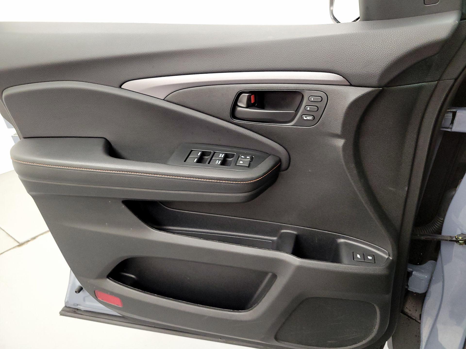 Thumbnail: 2023 Honda Passport - 12