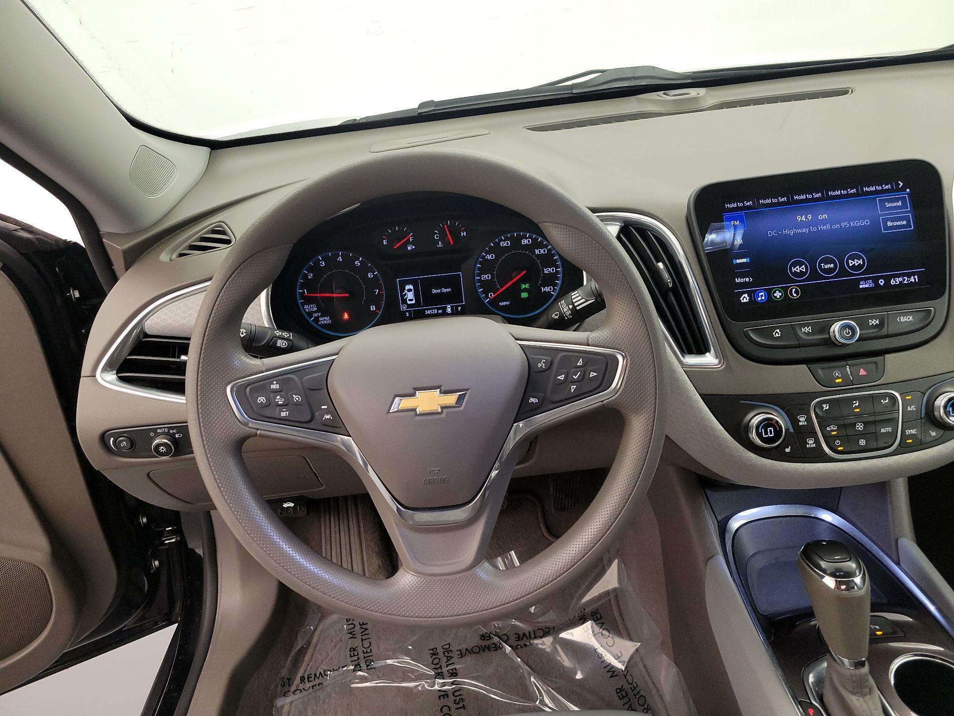 Thumbnail: 2020 Chevrolet Malibu - 10