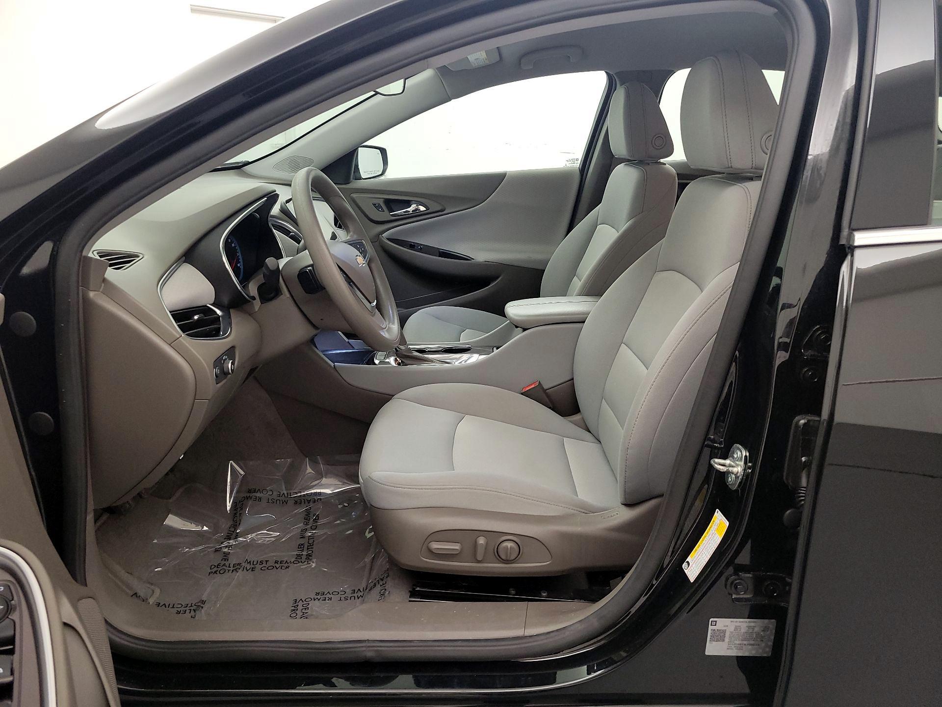 Thumbnail: 2020 Chevrolet Malibu - 11