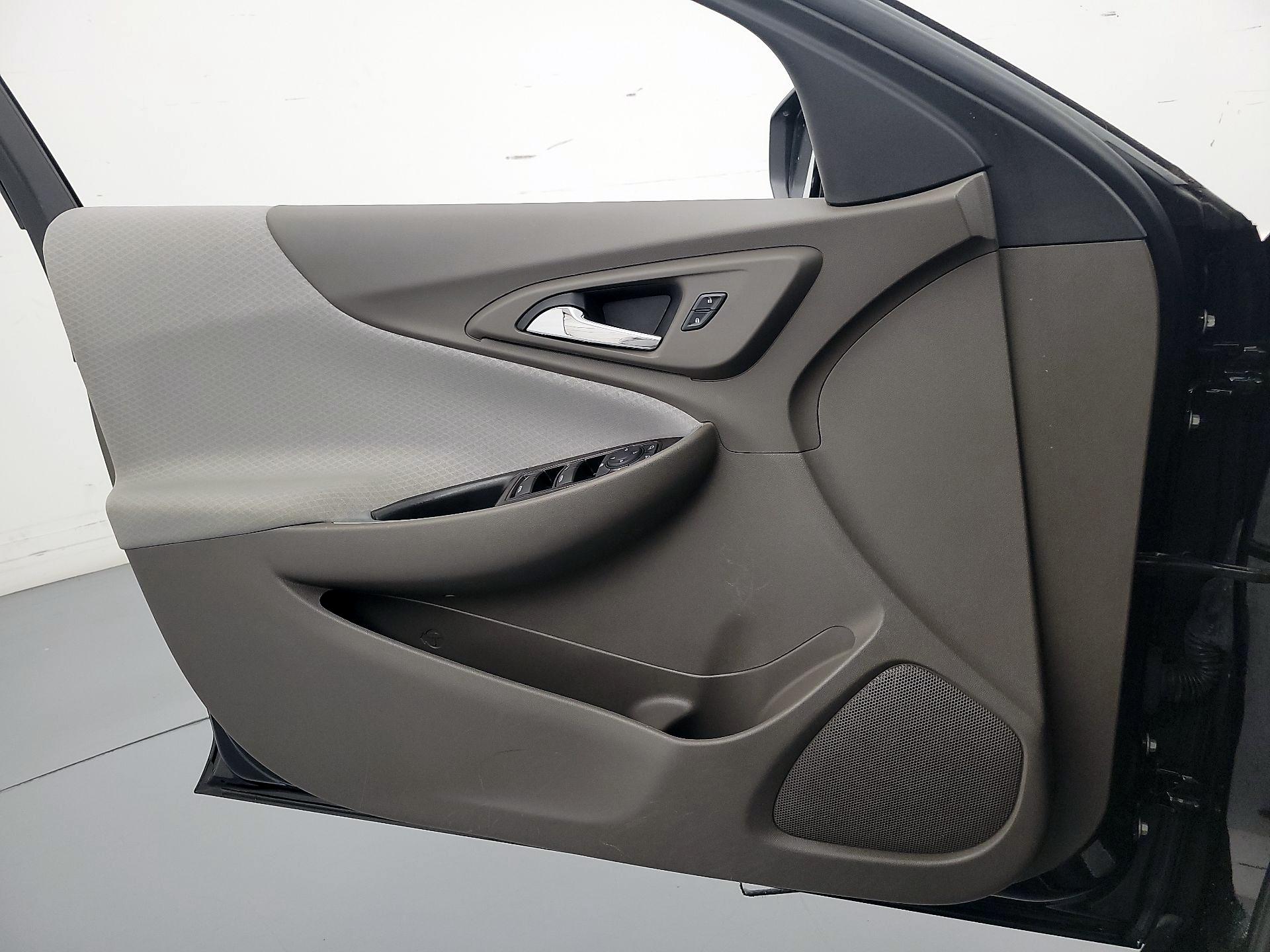 Thumbnail: 2020 Chevrolet Malibu - 12