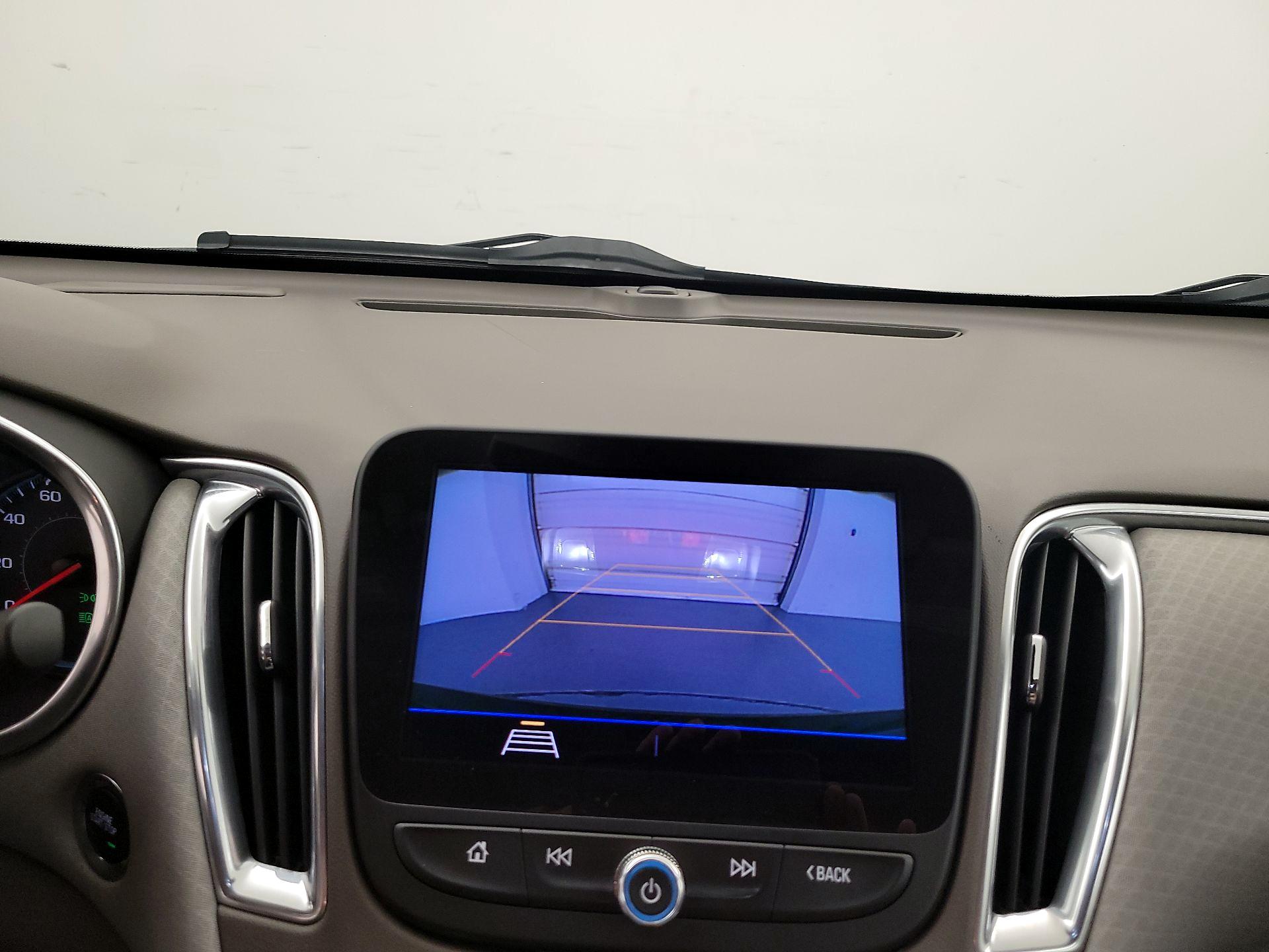 Thumbnail: 2020 Chevrolet Malibu - 14