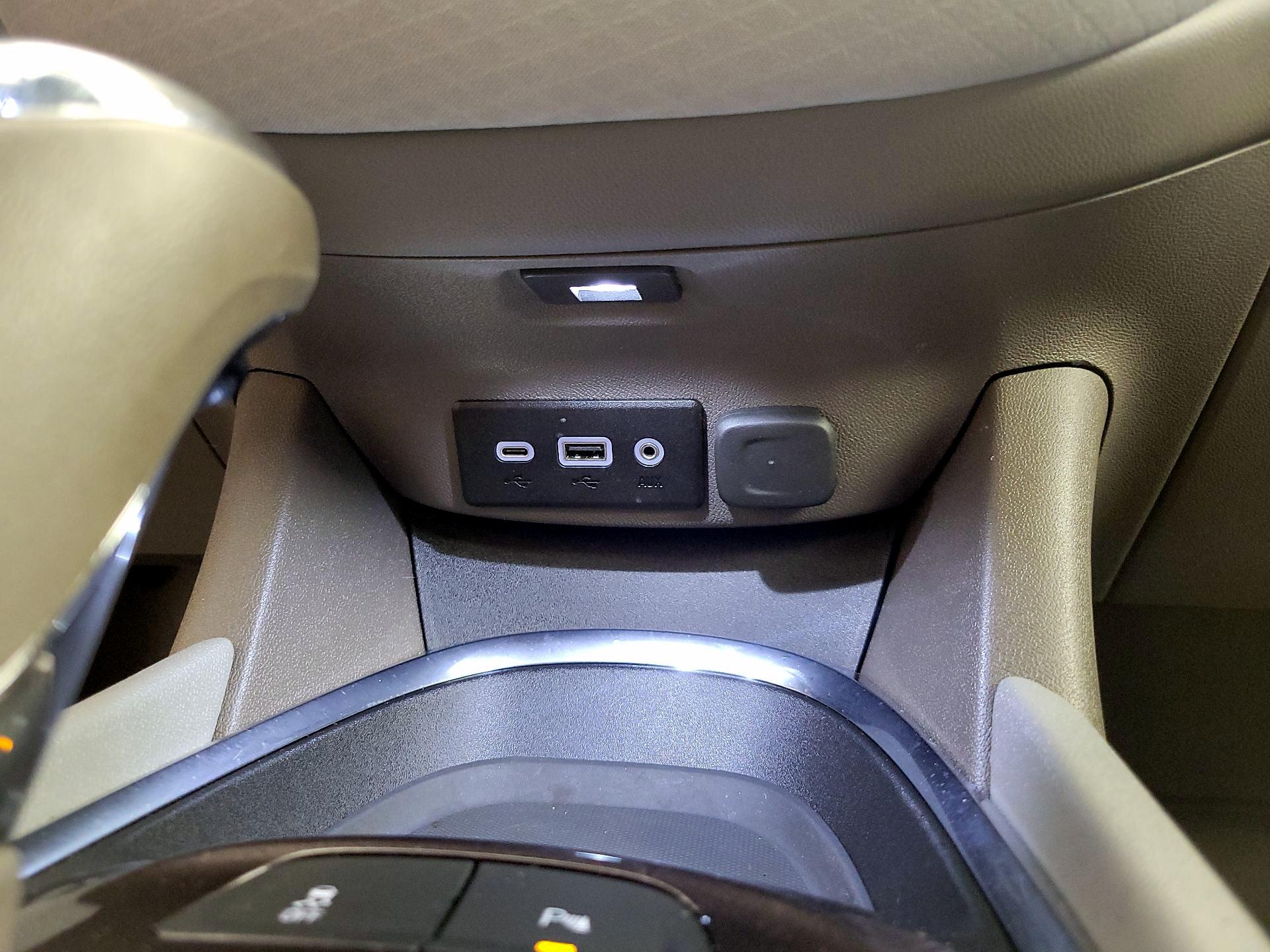 Thumbnail: 2020 Chevrolet Malibu - 18