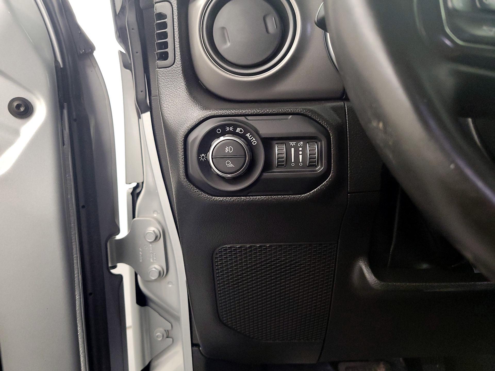 Thumbnail: 2022 Jeep Gladiator - 13