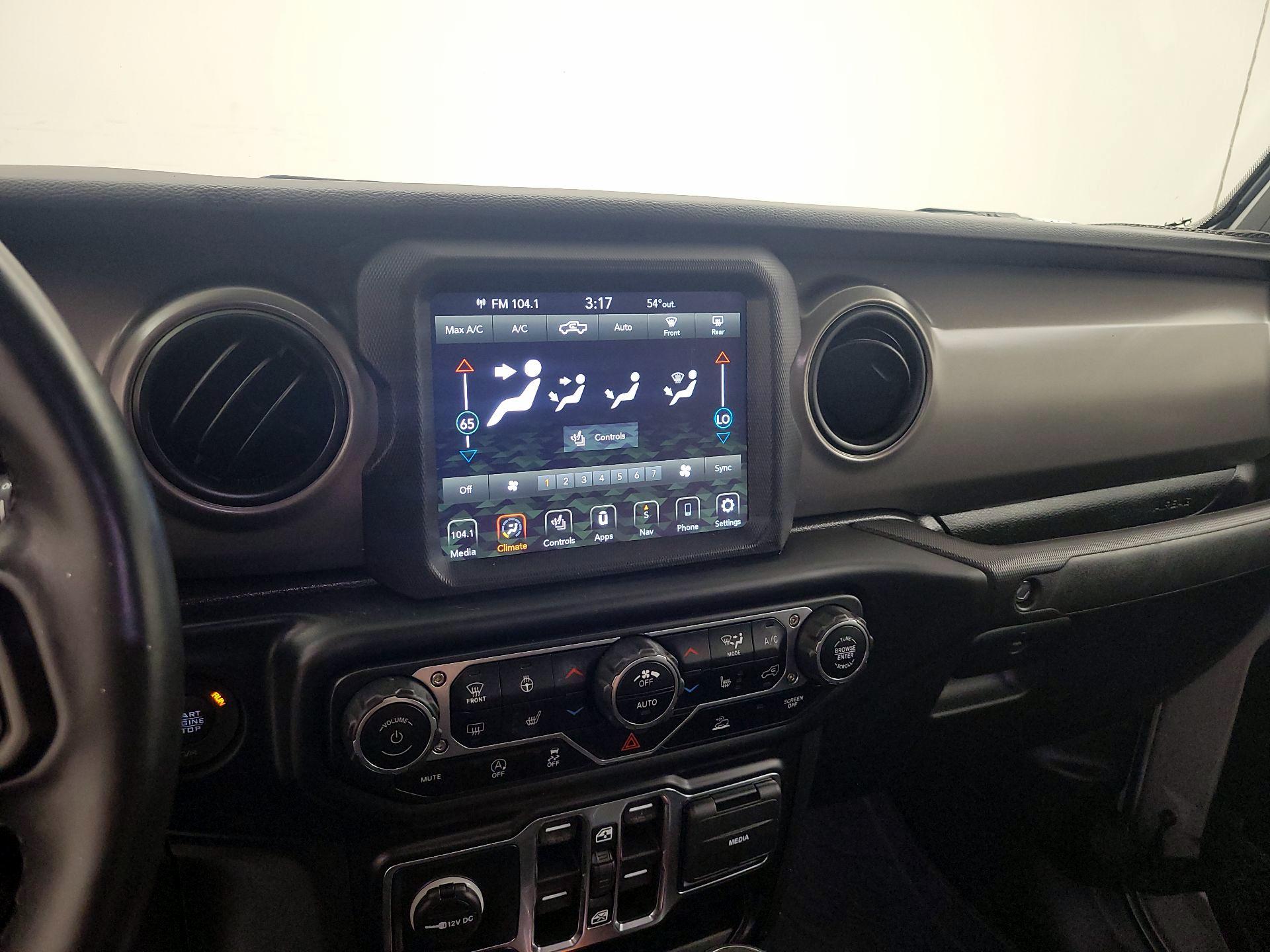 Thumbnail: 2022 Jeep Gladiator - 17