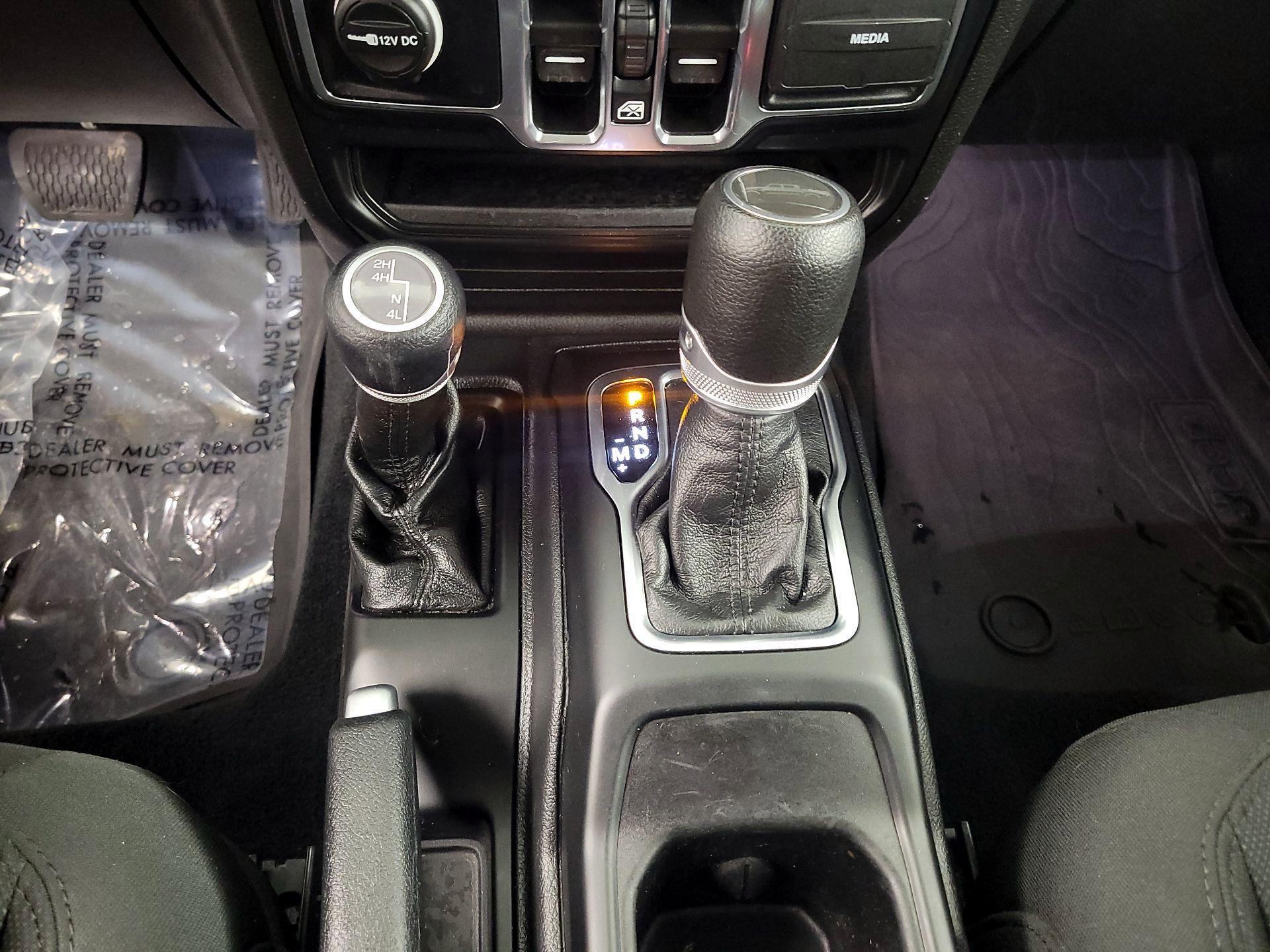 Thumbnail: 2022 Jeep Gladiator - 18