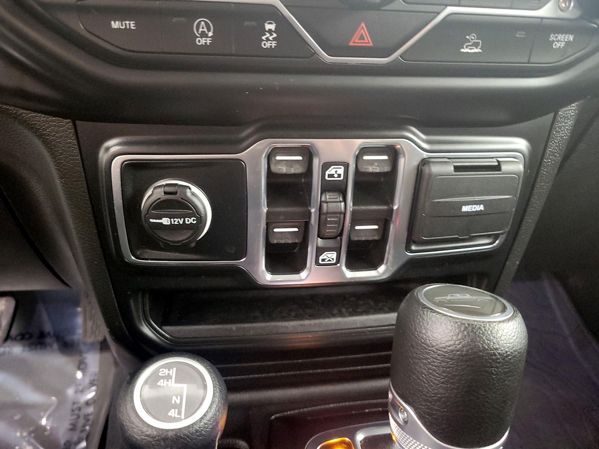 Thumbnail: 2022 Jeep Gladiator - 19