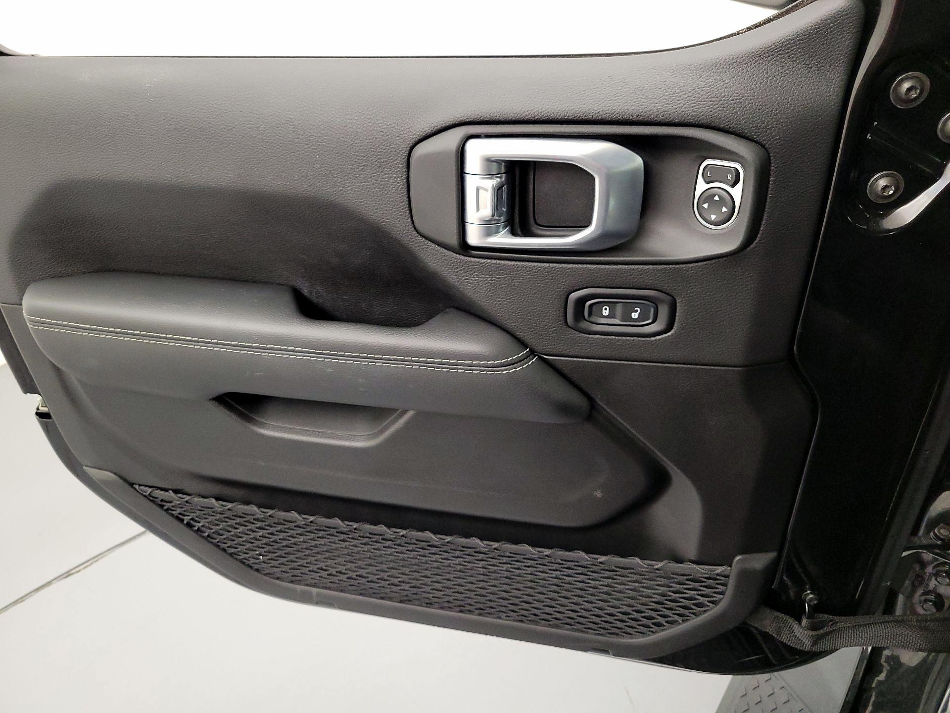 Thumbnail: 2022 Jeep Gladiator - 12