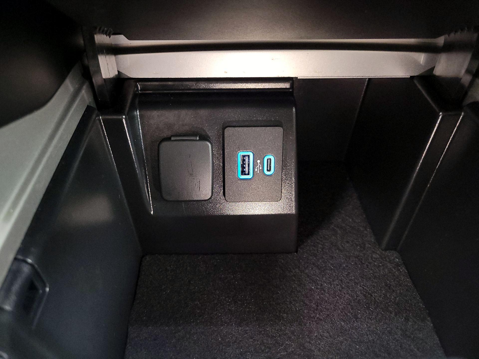 Thumbnail: 2024 Ford Explorer - 18