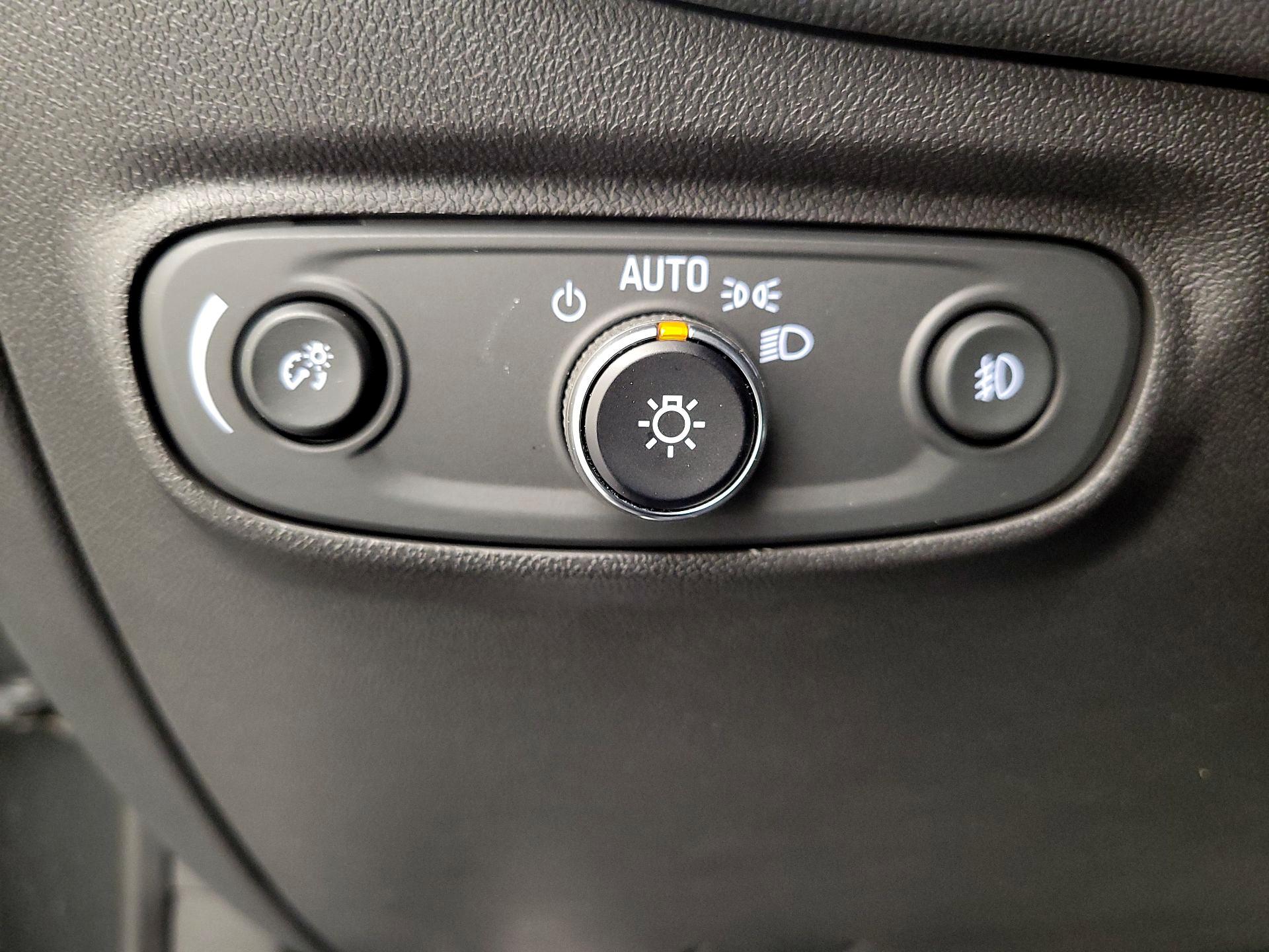 Thumbnail: 2020 Chevrolet Equinox - 13