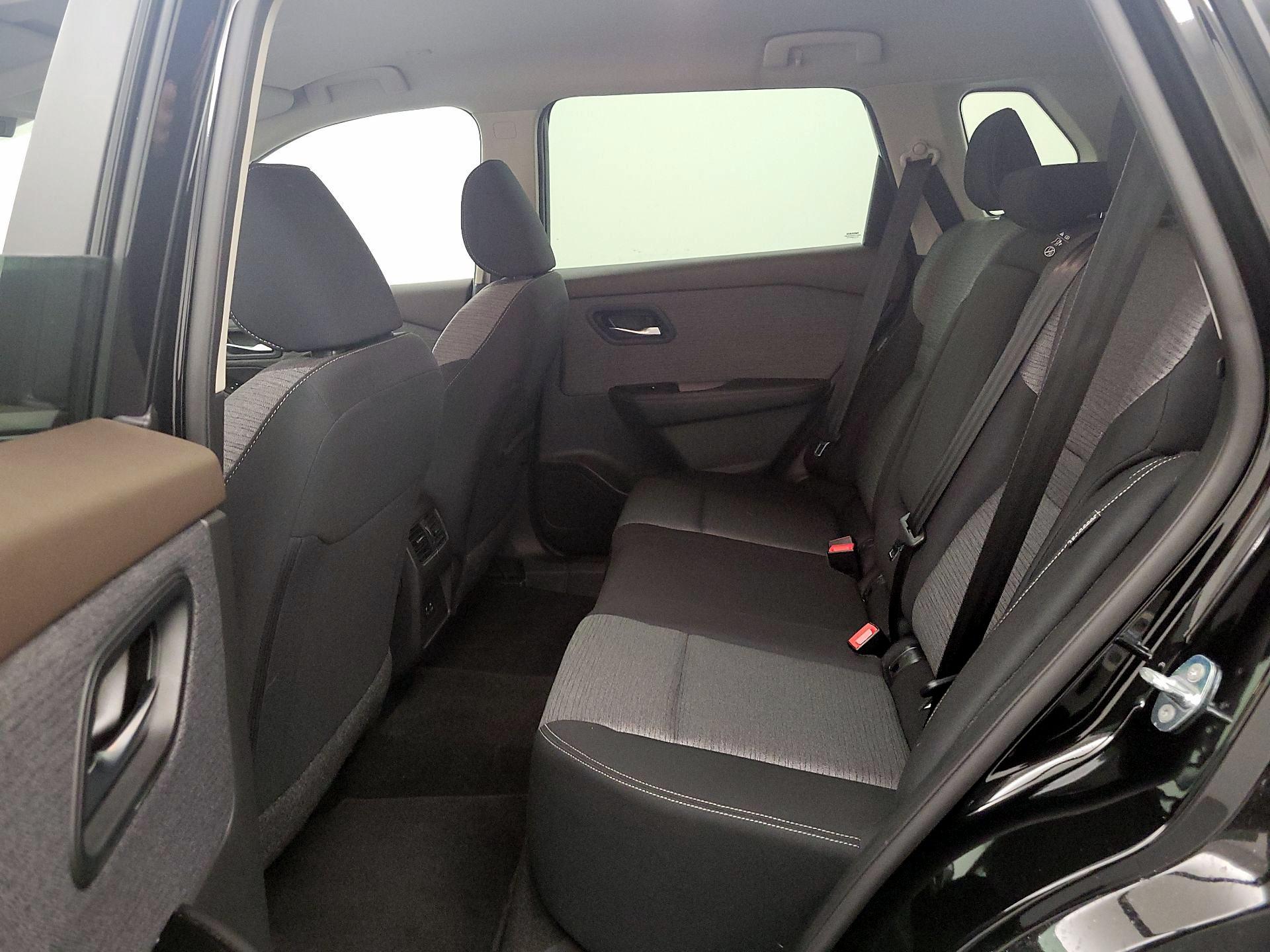 Thumbnail: 2023 Nissan Rogue - 19