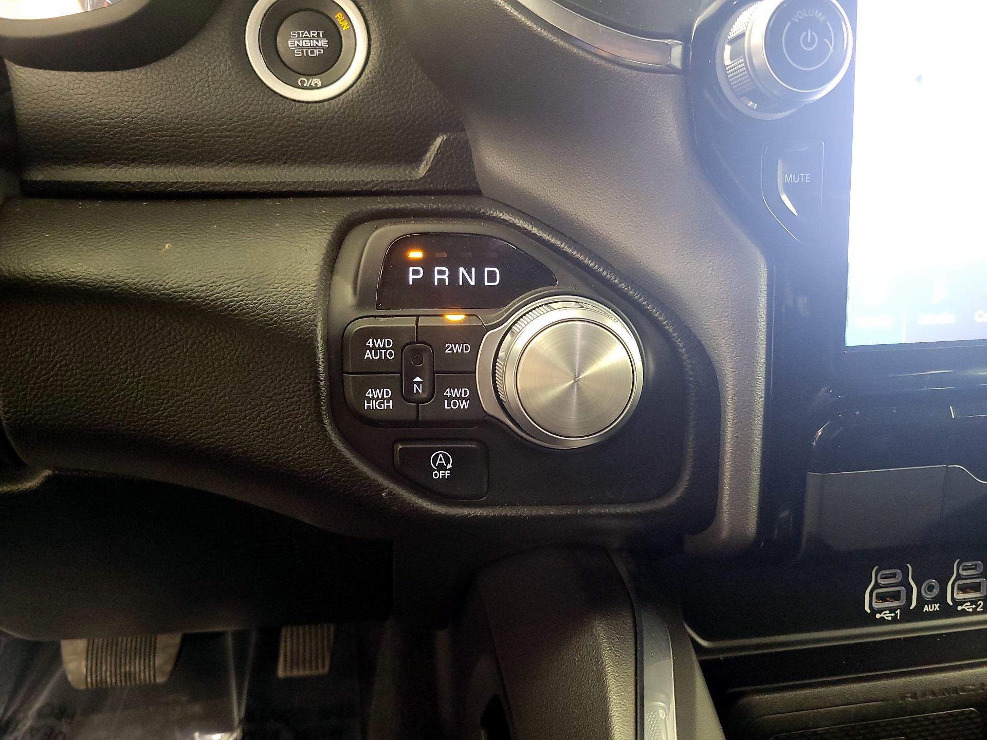 Thumbnail: 2025 RAM 1500 - 18