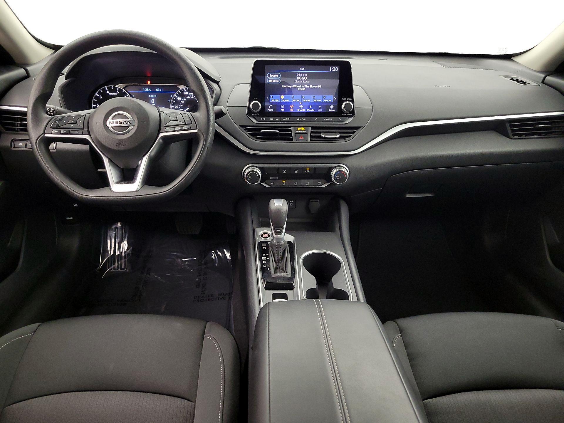 Thumbnail: 2022 Nissan Altima - 9