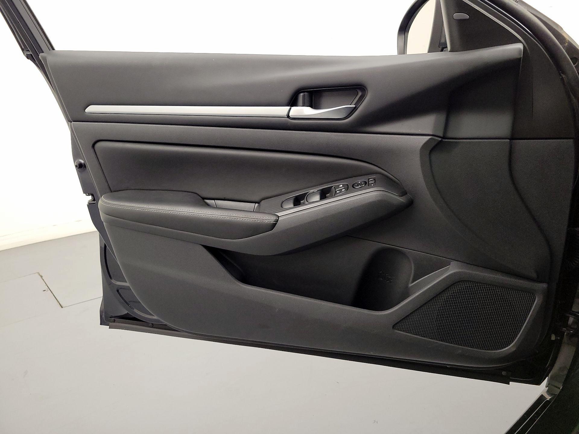 Thumbnail: 2022 Nissan Altima - 12