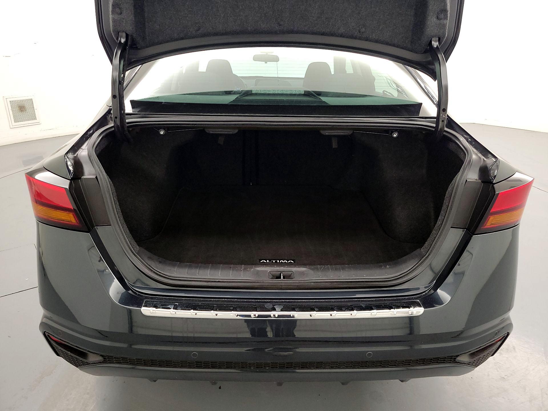 Thumbnail: 2022 Nissan Altima - 19