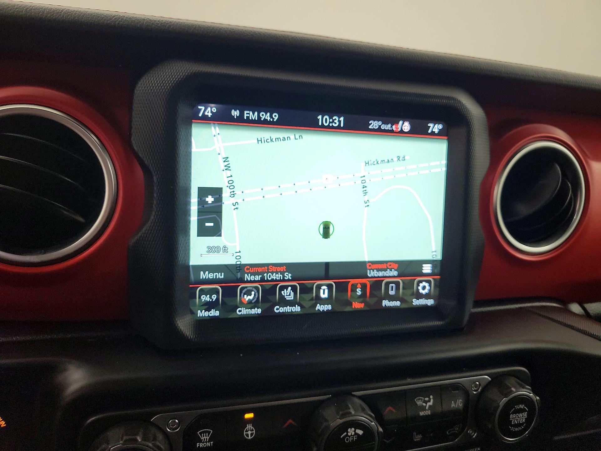 Thumbnail: 2022 Jeep Wrangler - 14