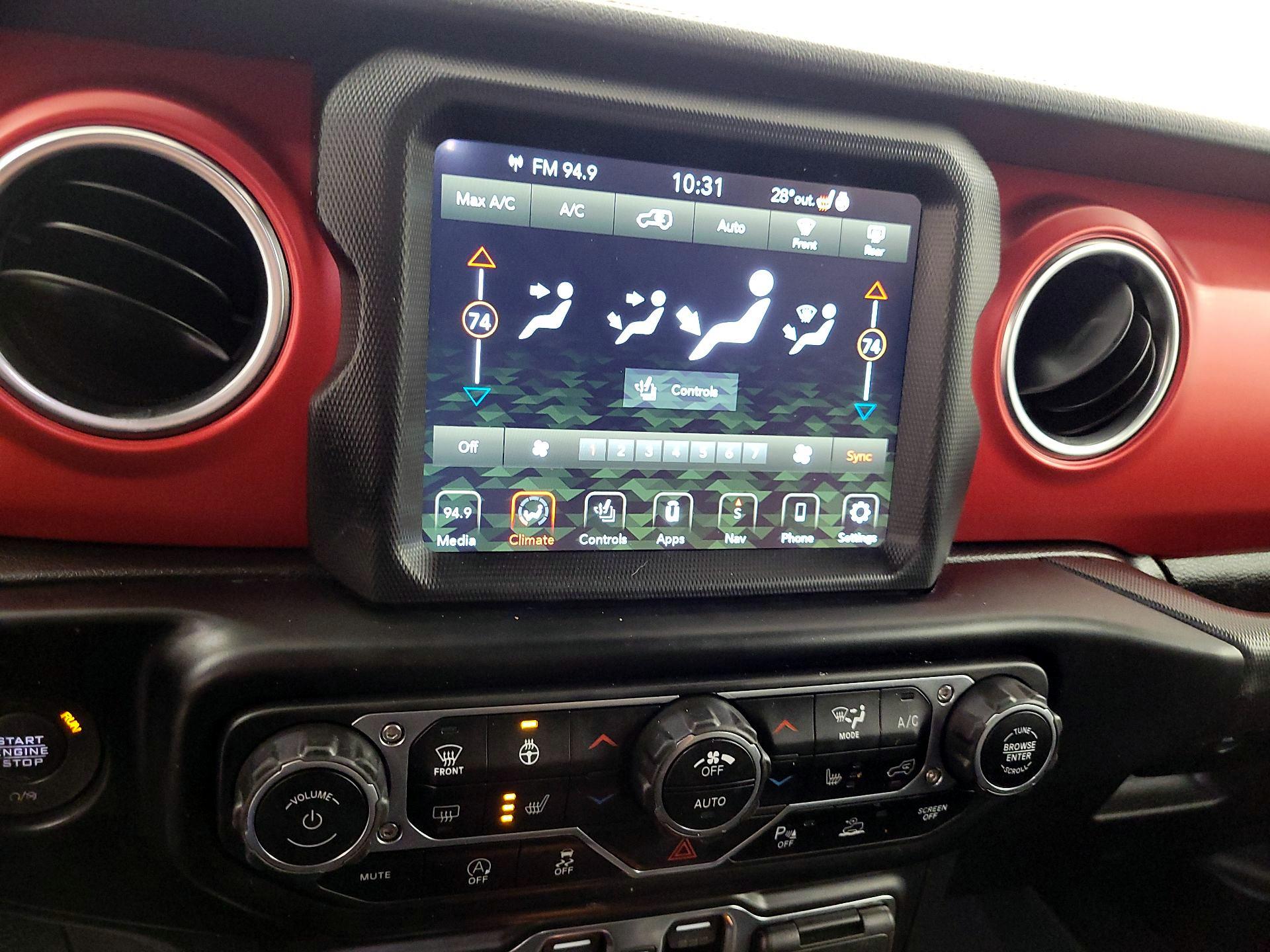 Thumbnail: 2022 Jeep Wrangler - 17