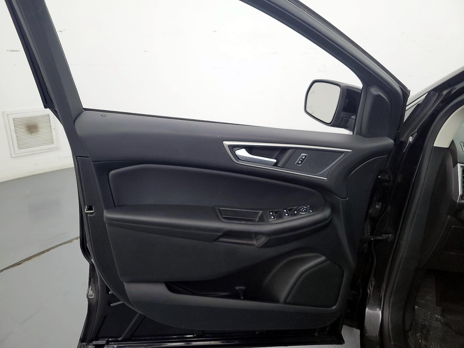 Thumbnail: 2023 Ford Edge - 12