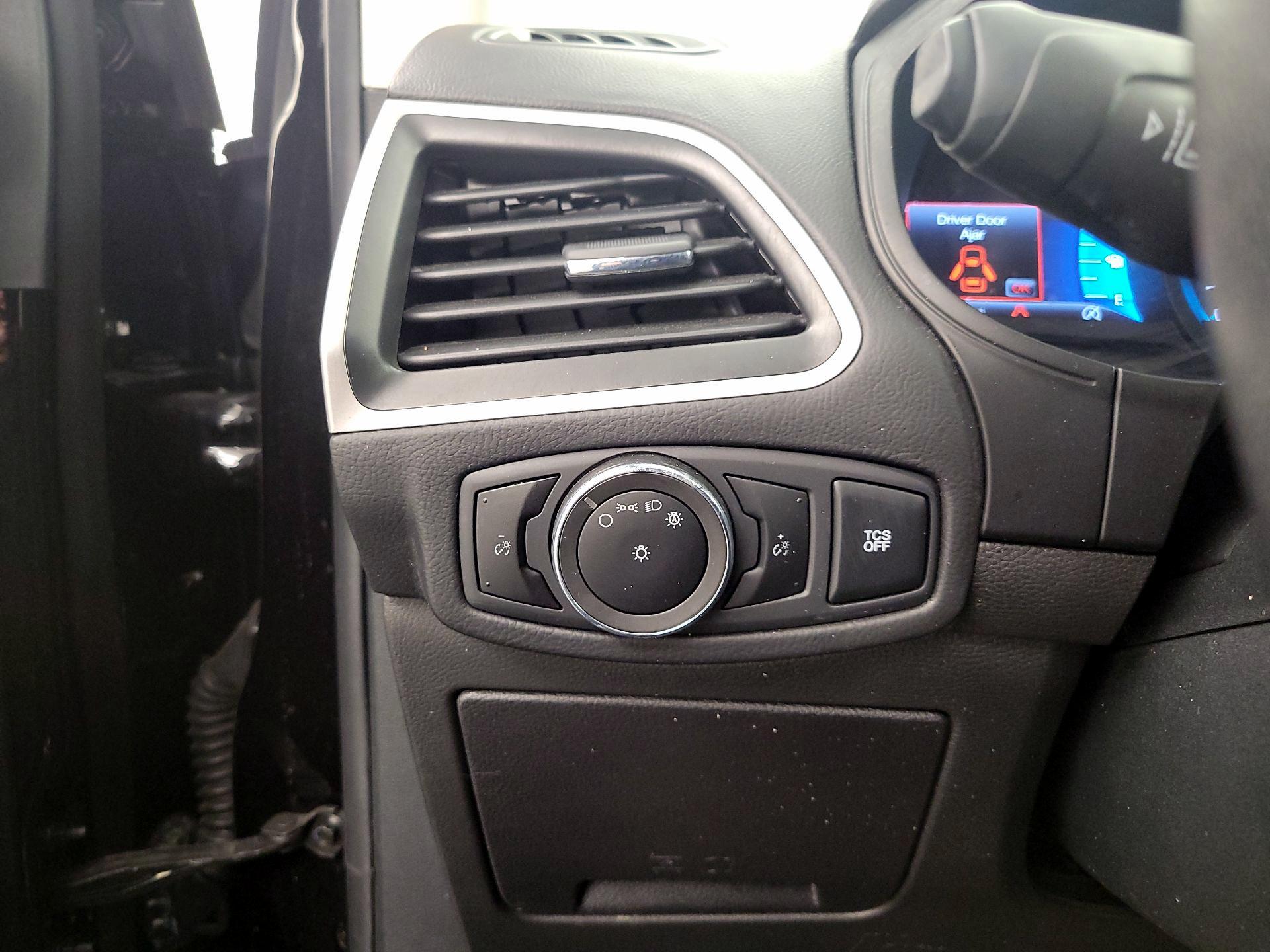 Thumbnail: 2023 Ford Edge - 13