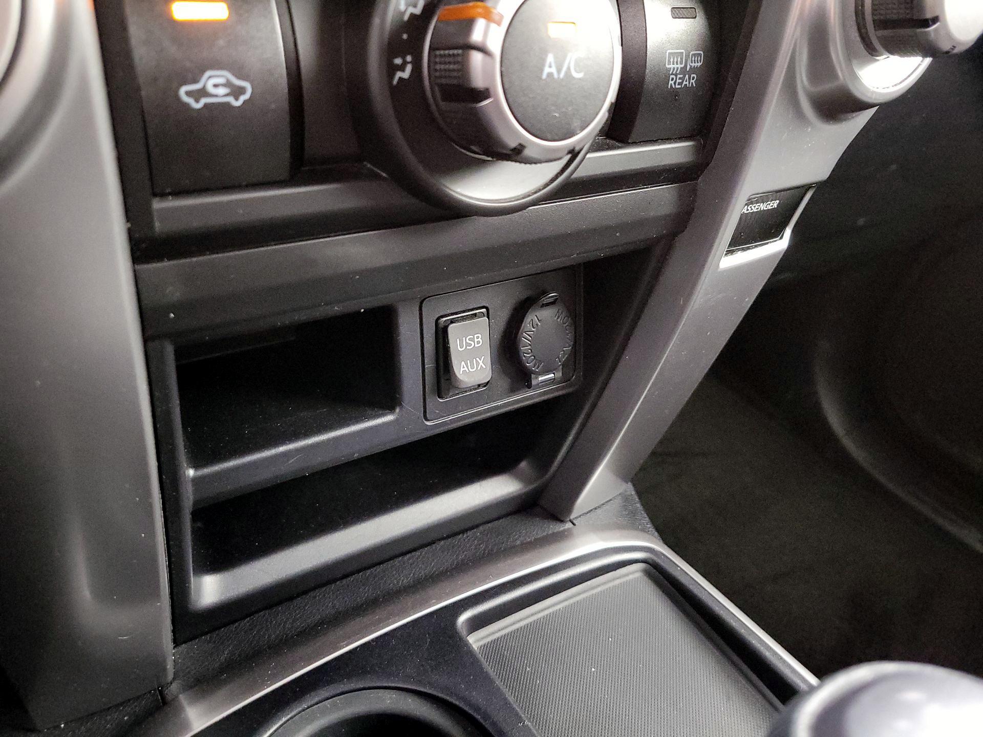 Thumbnail: 2016 Toyota 4Runner - 19