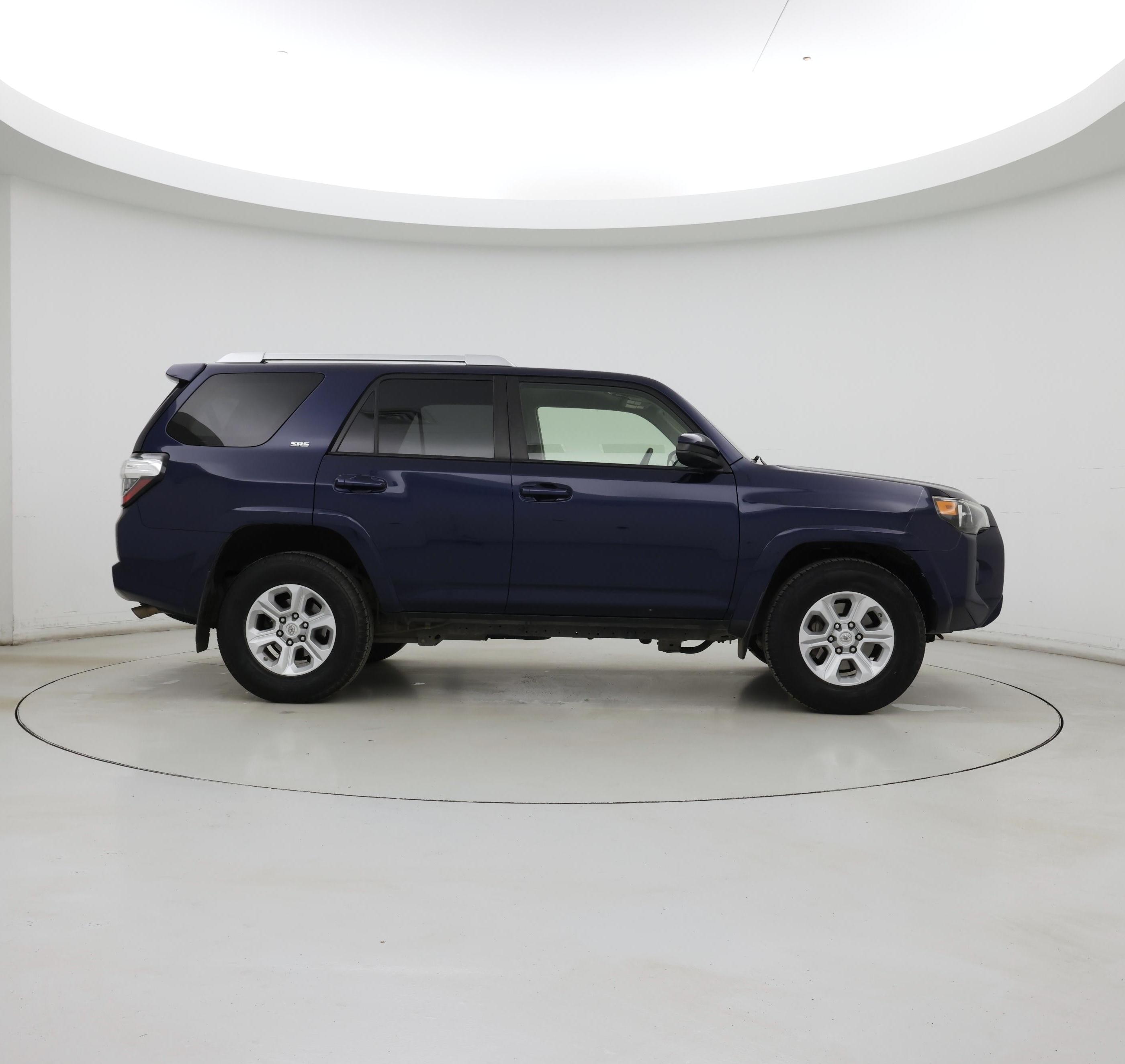 Thumbnail: 2016 Toyota 4Runner - 7