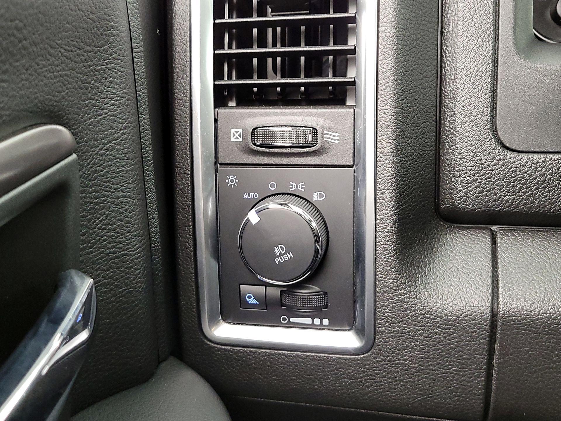 Thumbnail: 2023 RAM 1500 Classic - 13