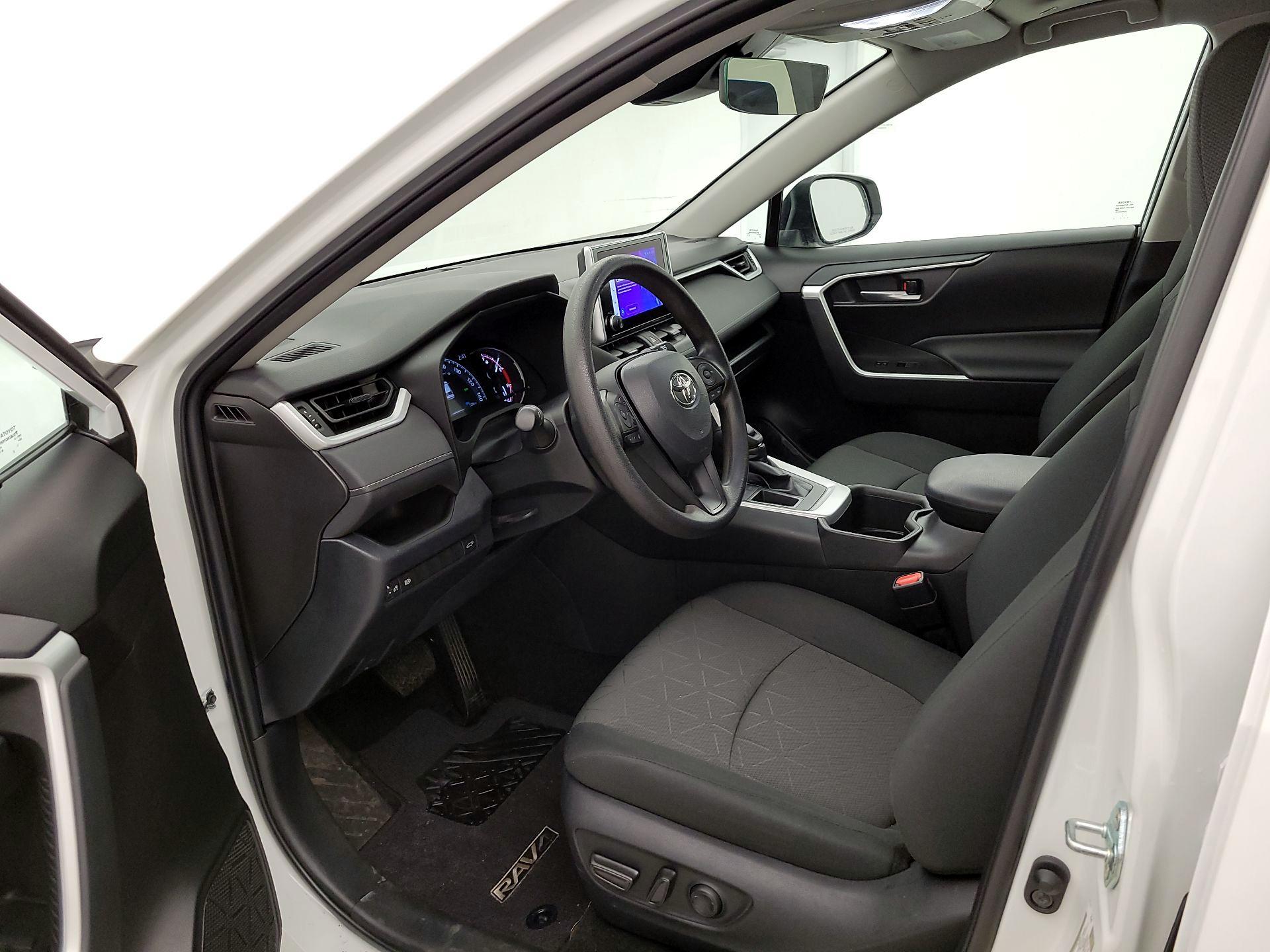 Thumbnail: 2023 Toyota RAV4 - 11