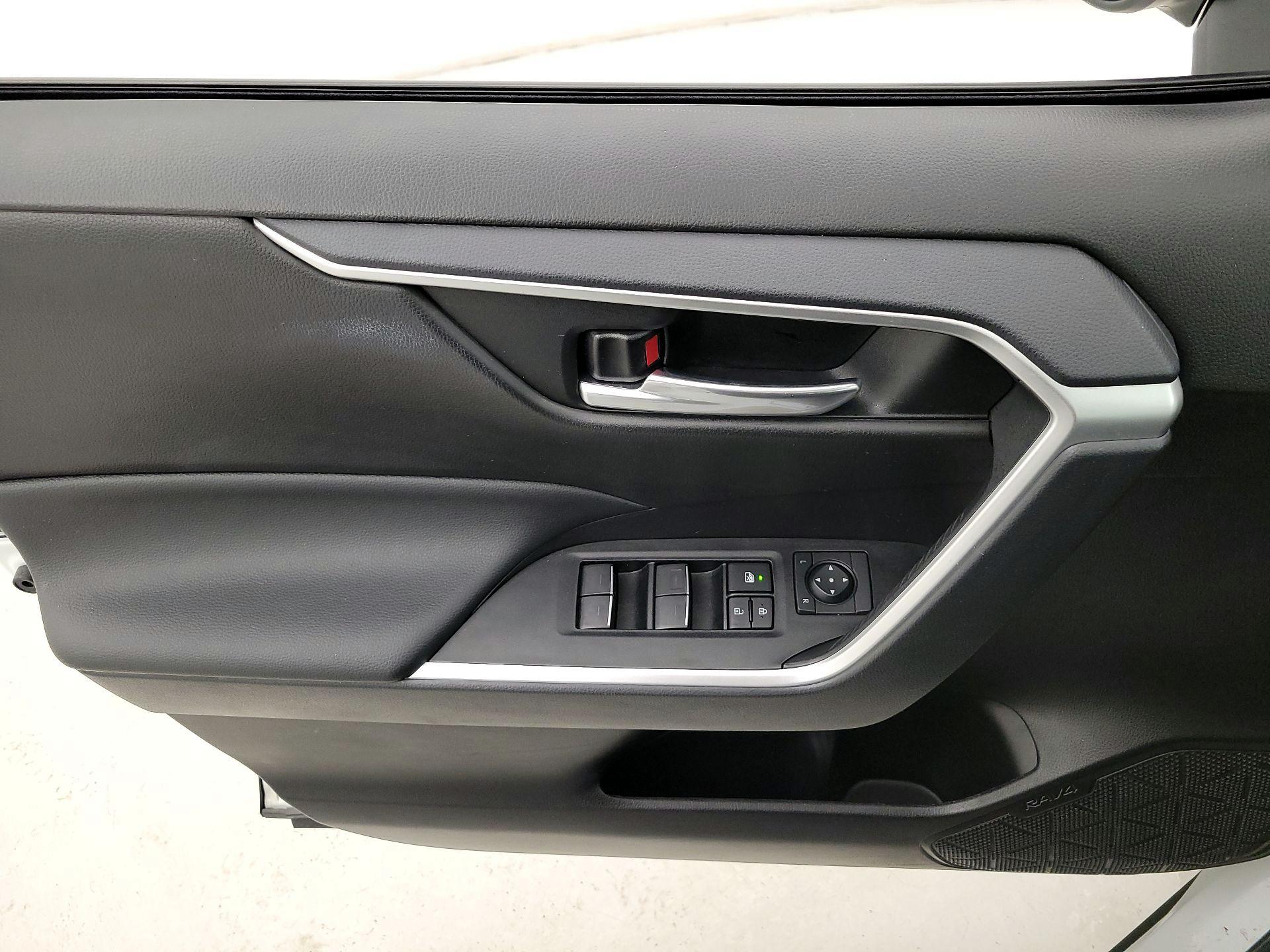 Thumbnail: 2023 Toyota RAV4 - 12