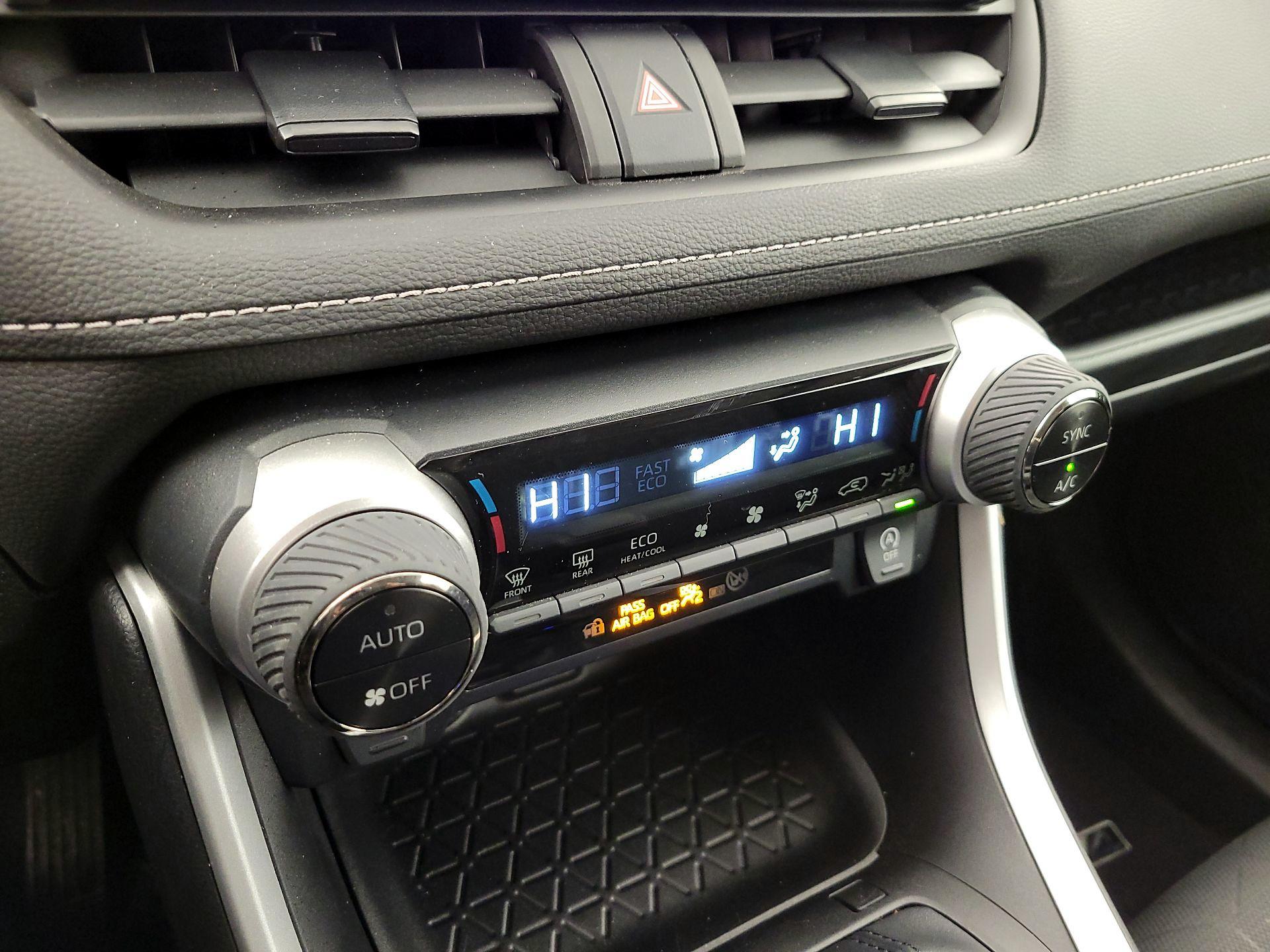 Thumbnail: 2023 Toyota RAV4 - 17